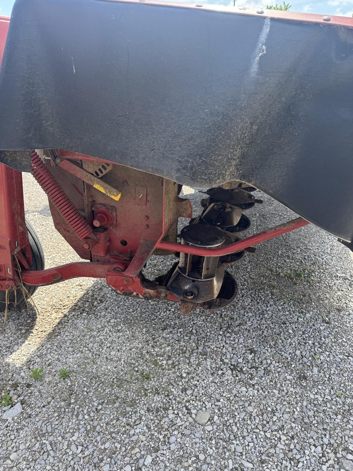 2011 New Holland H7330 Image