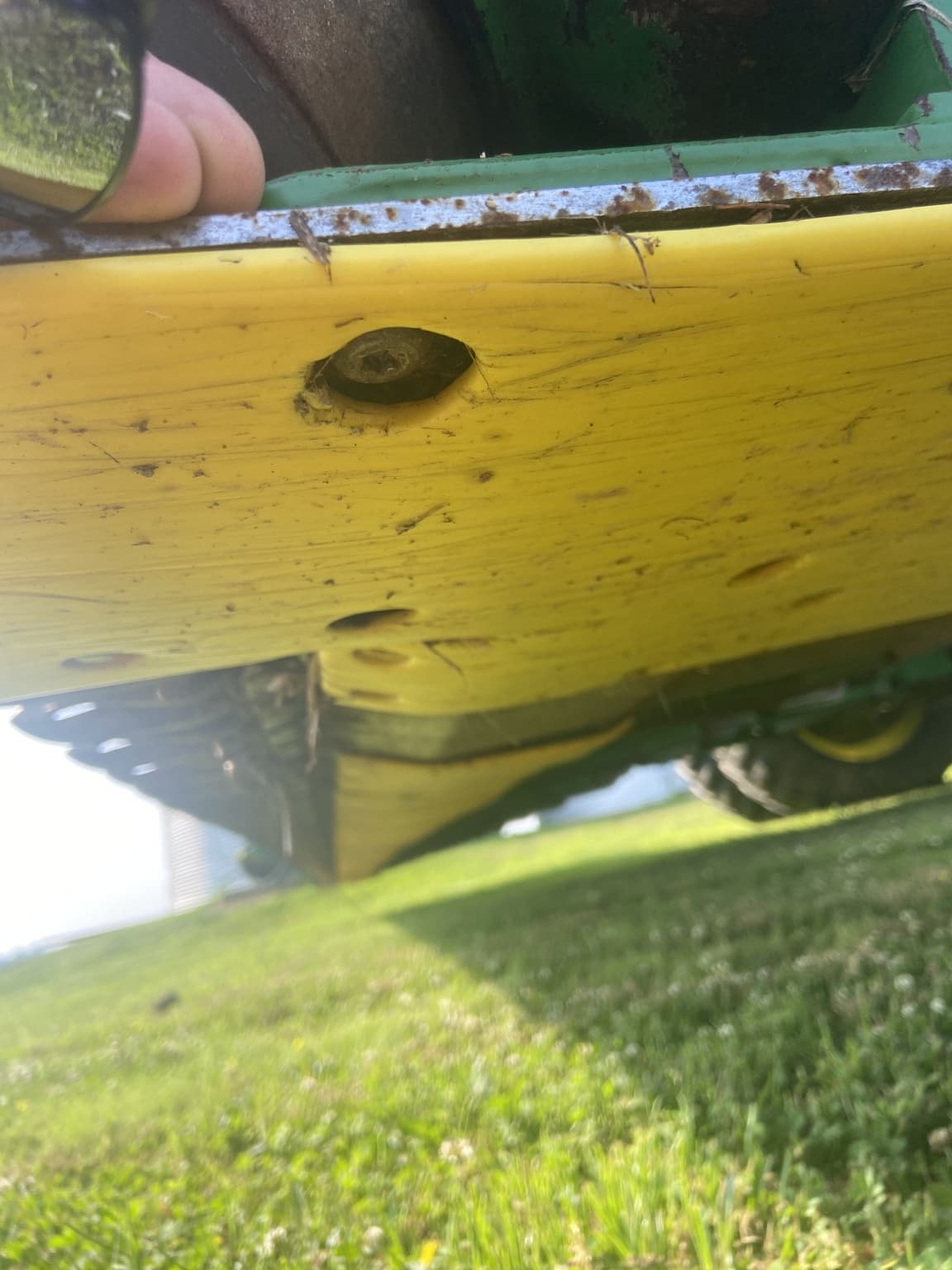 2004 John Deere 630F Image