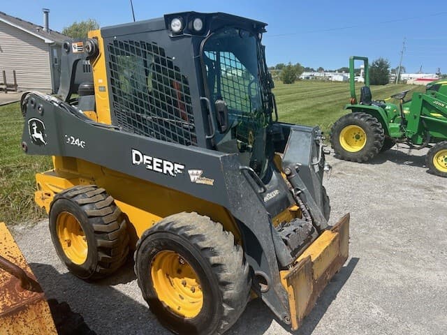 2022 John Deere 324G