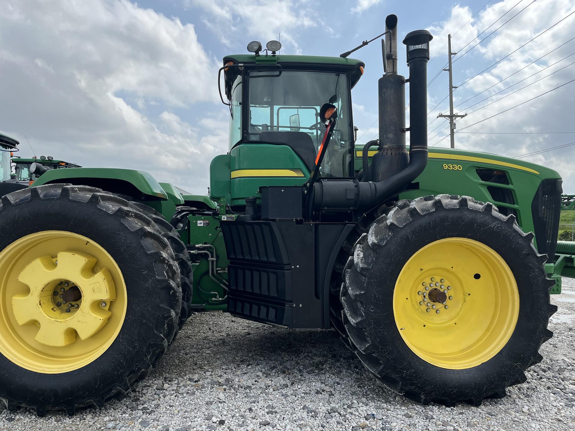 2011 John Deere 9330