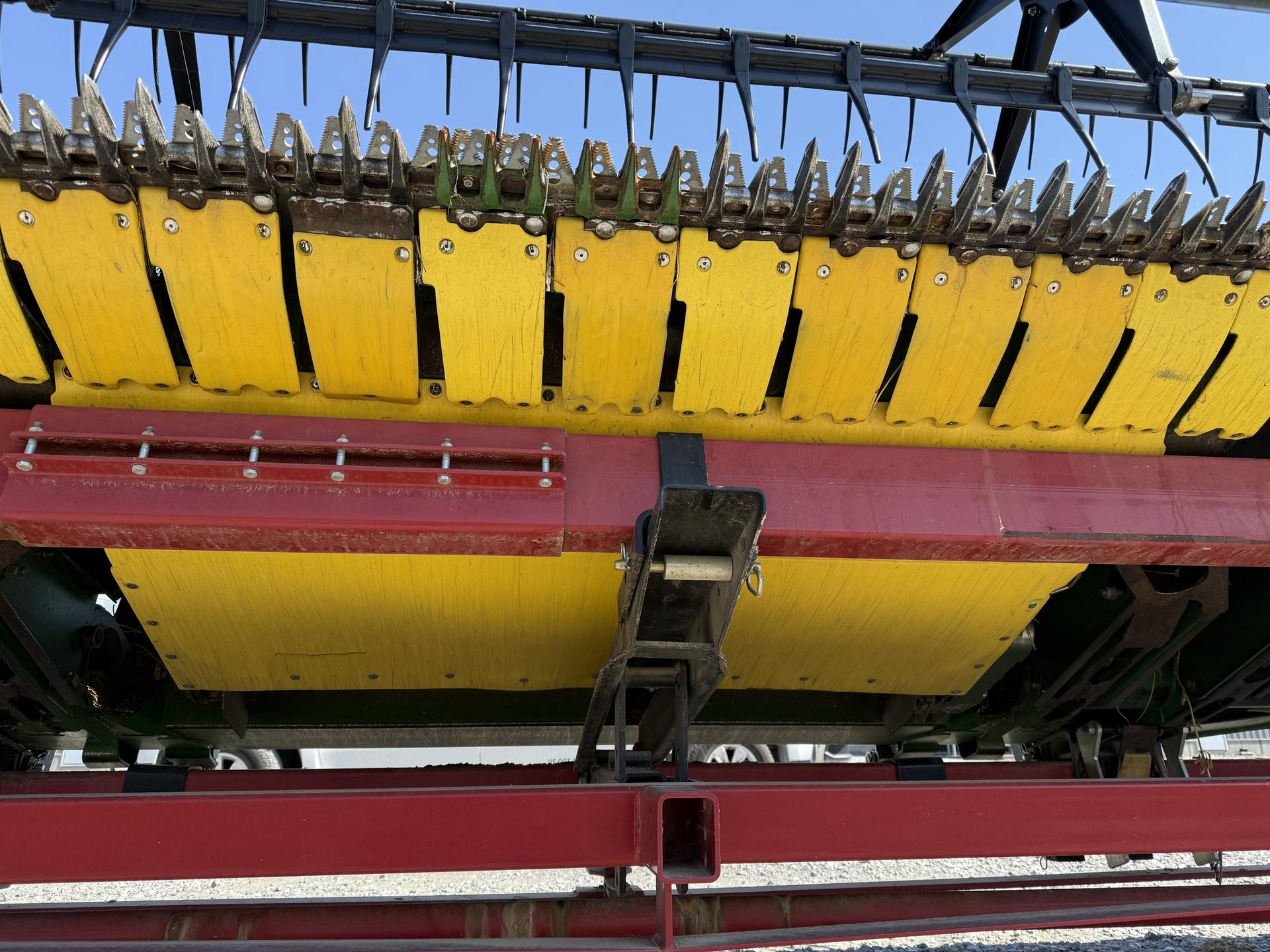 2013 John Deere 635FD Image