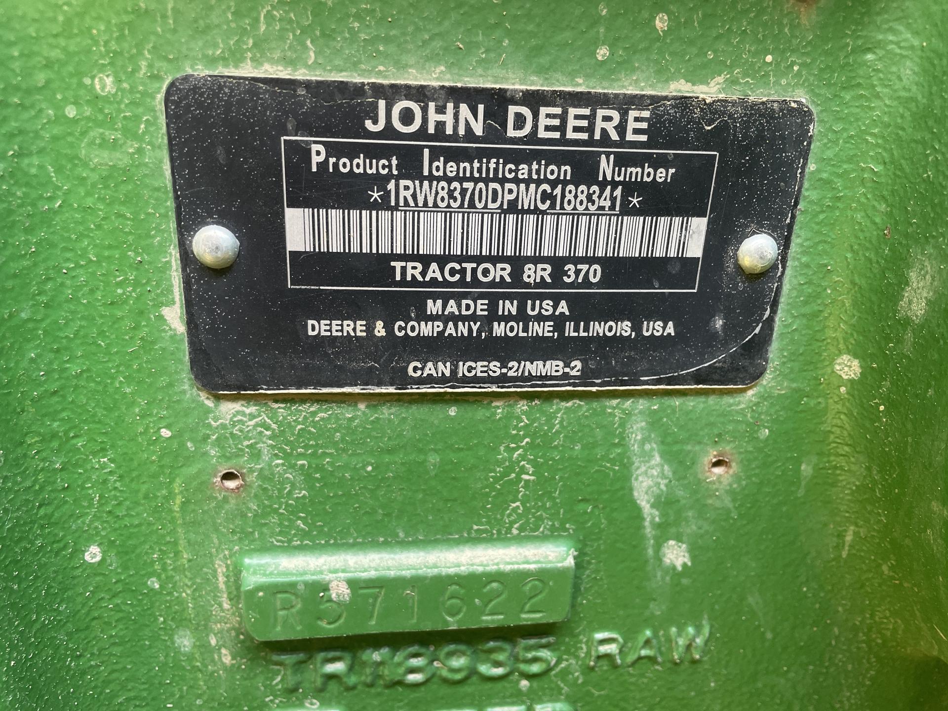 2022 John Deere 8R 370