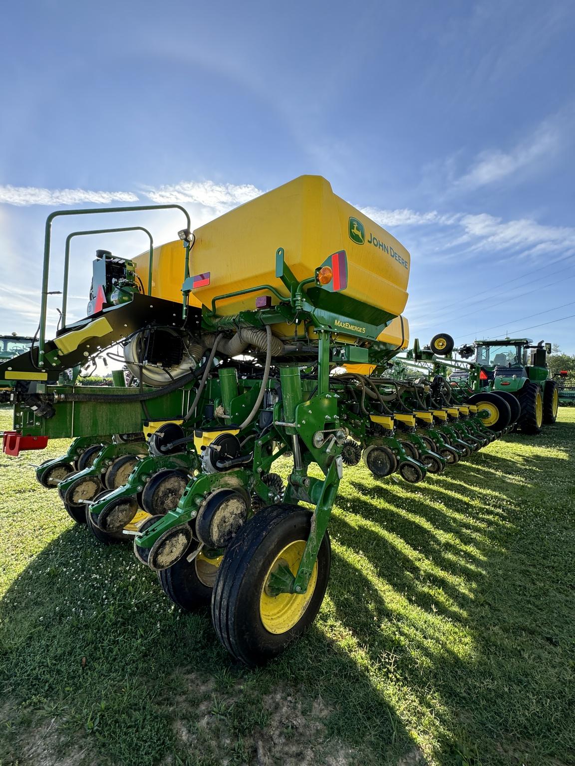 2024 John Deere 1775NT Image