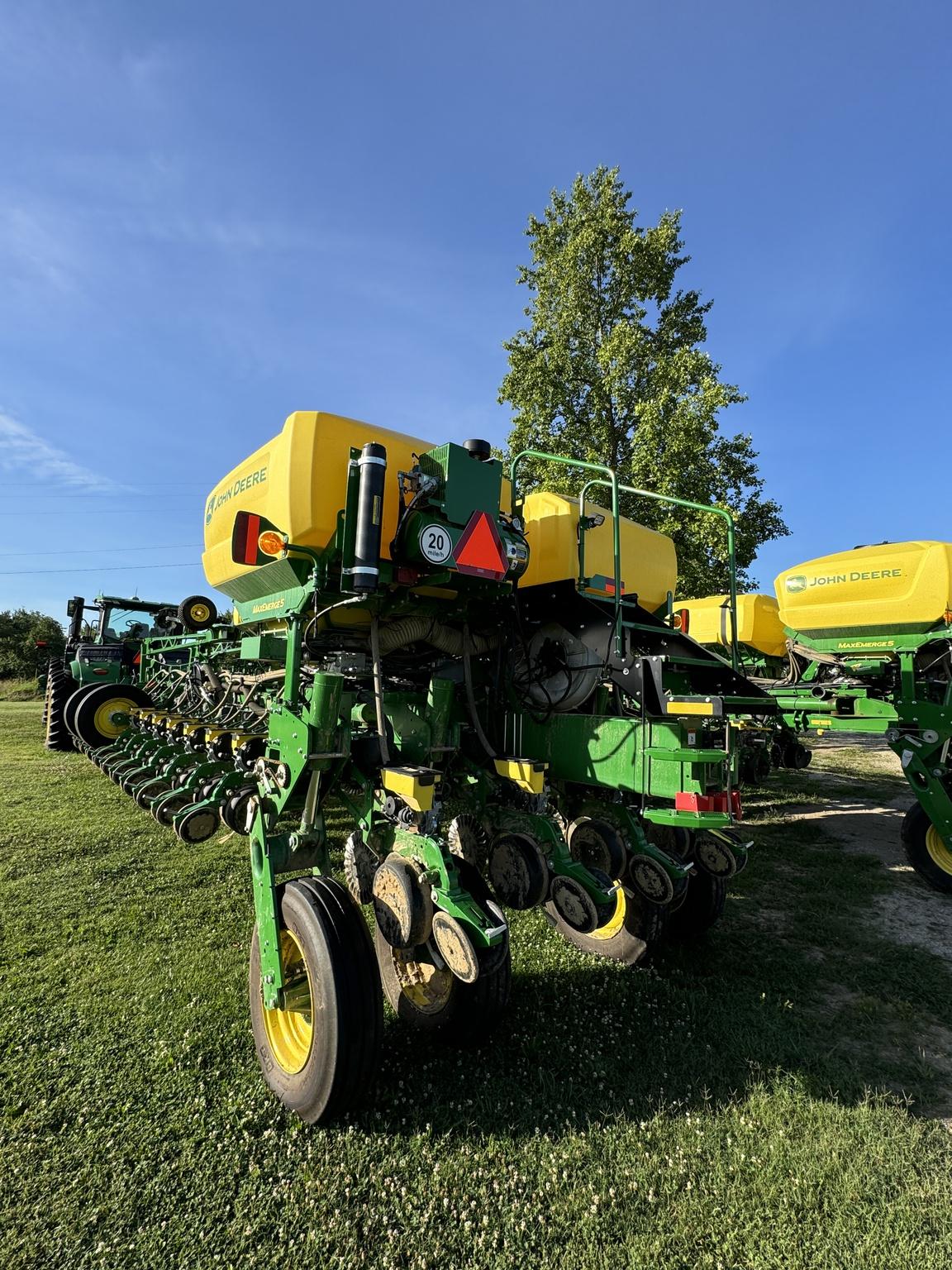 2024 John Deere 1775NT Image