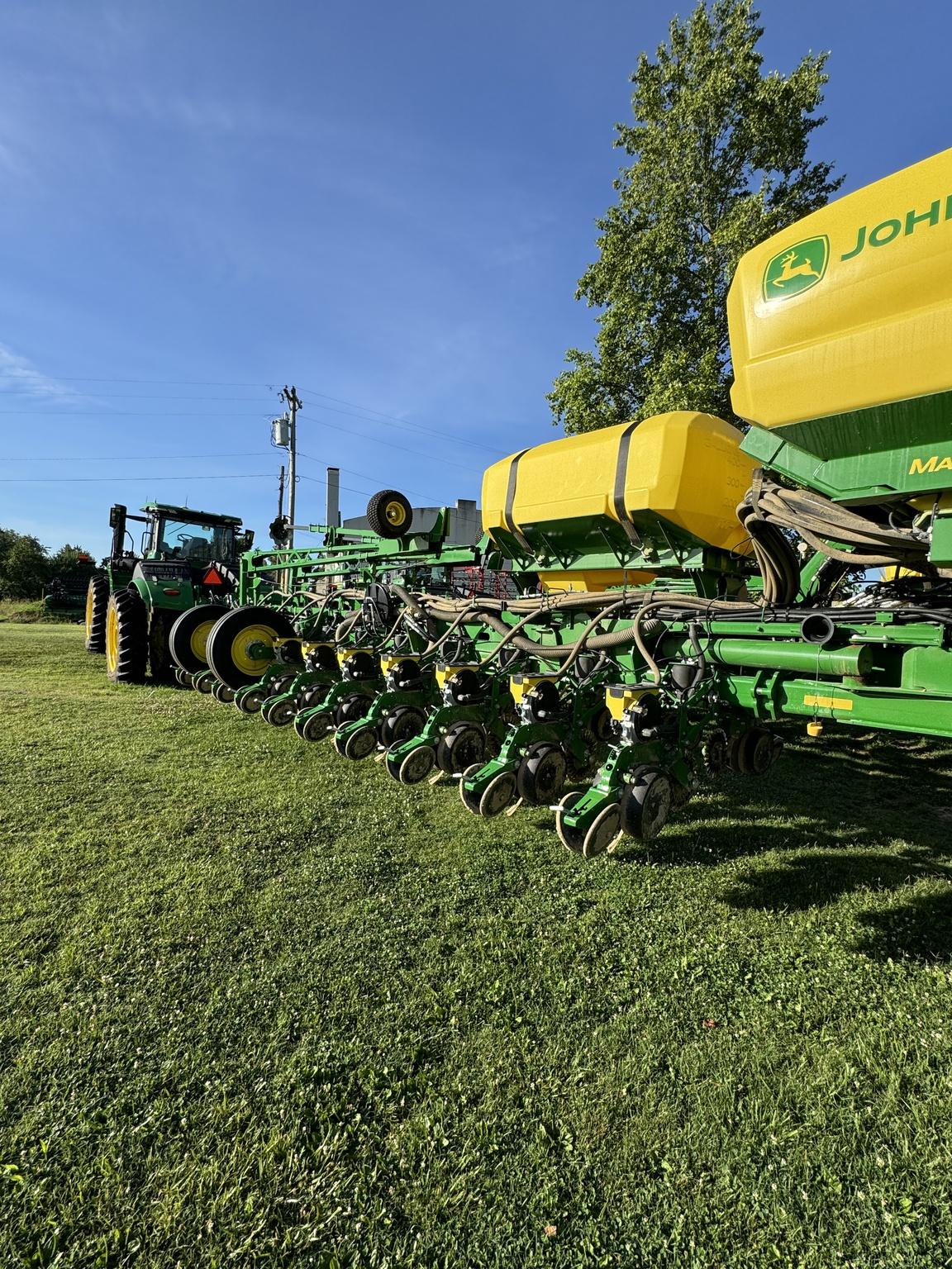 2024 John Deere 1775NT Image
