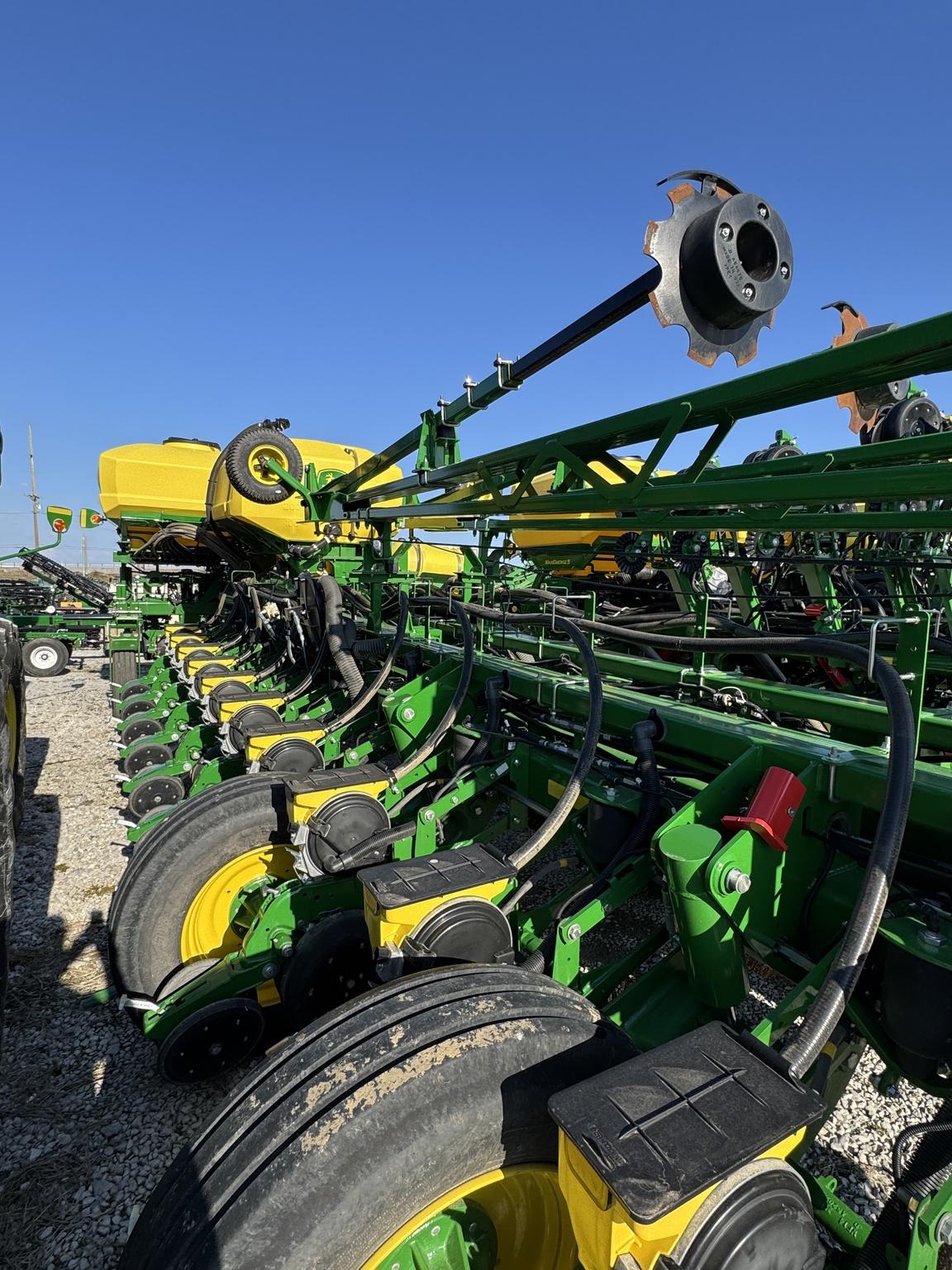 2024 John Deere 1775NT Image