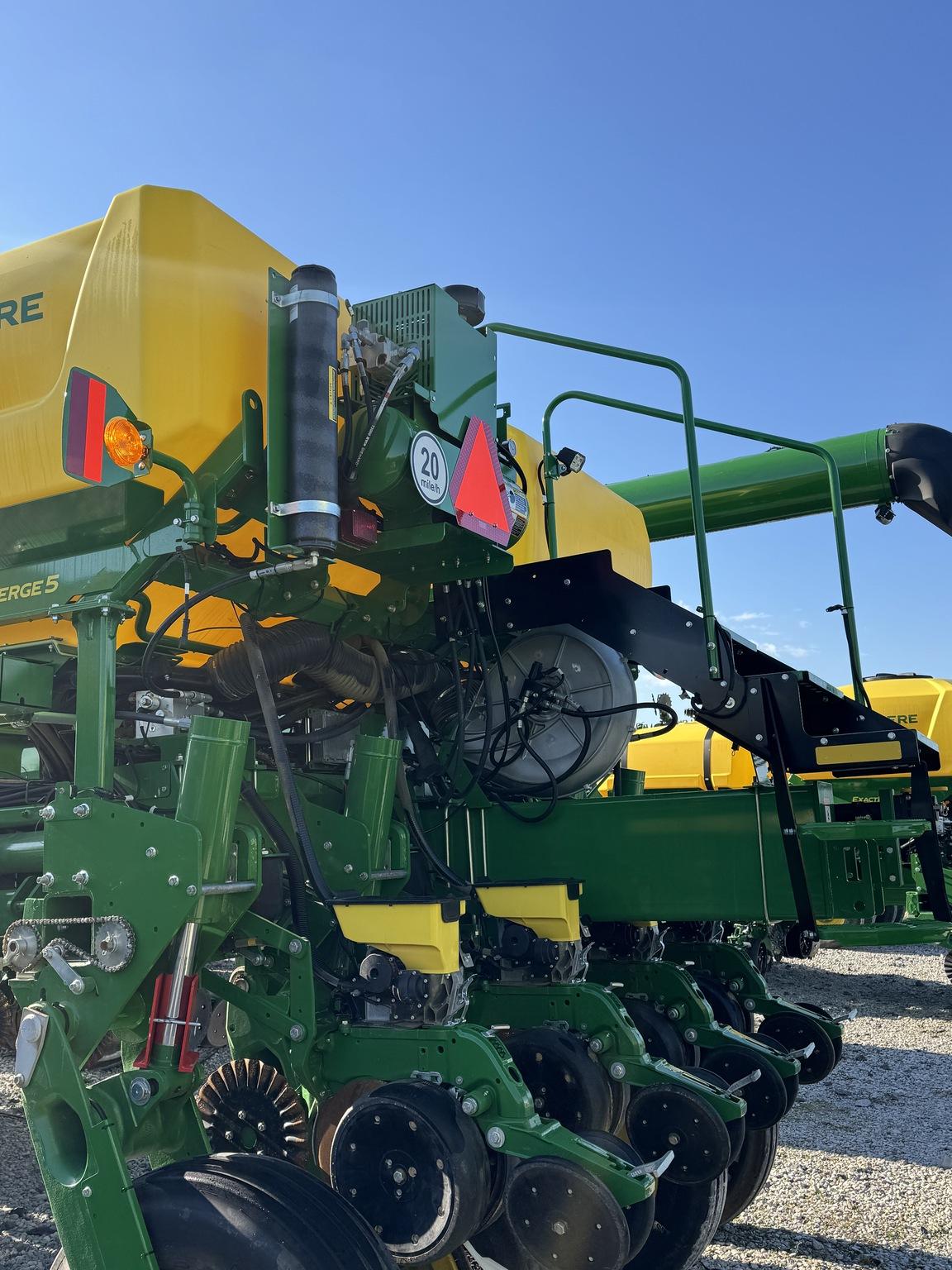 2024 John Deere 1775NT Image