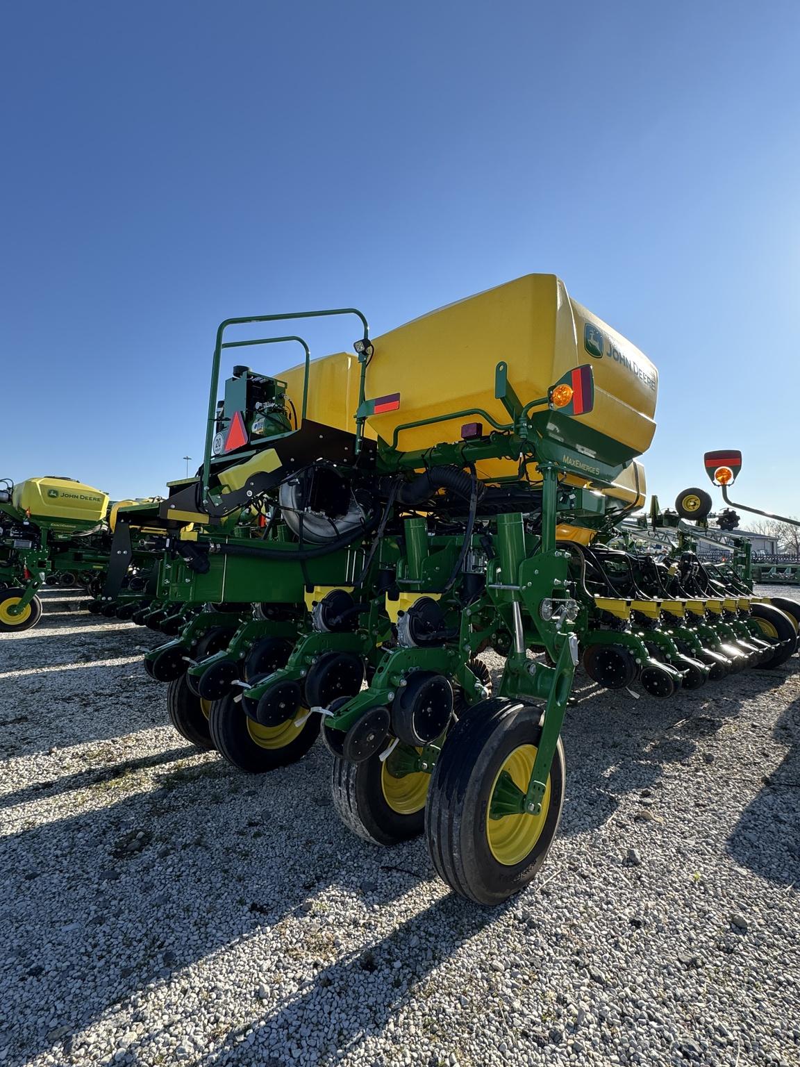 2024 John Deere 1775NT Image