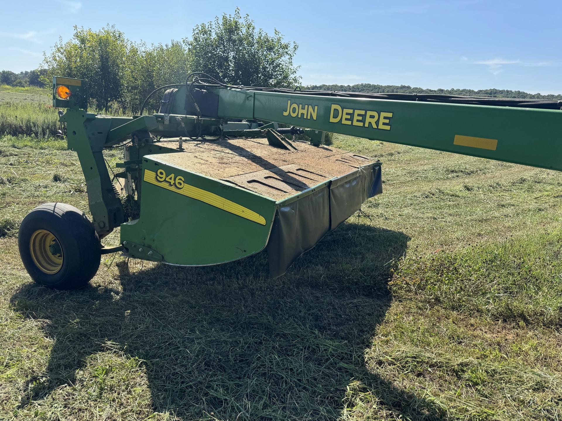 2018 John Deere 946 Image