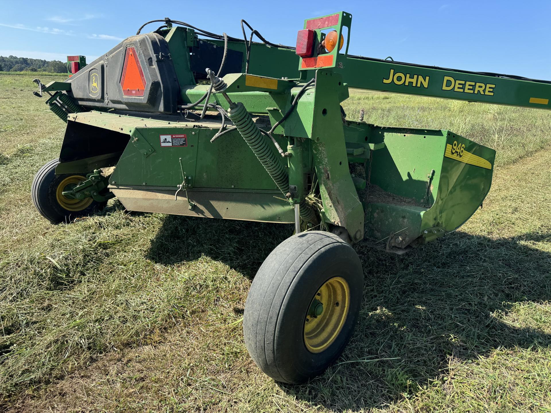 2018 John Deere 946 Image