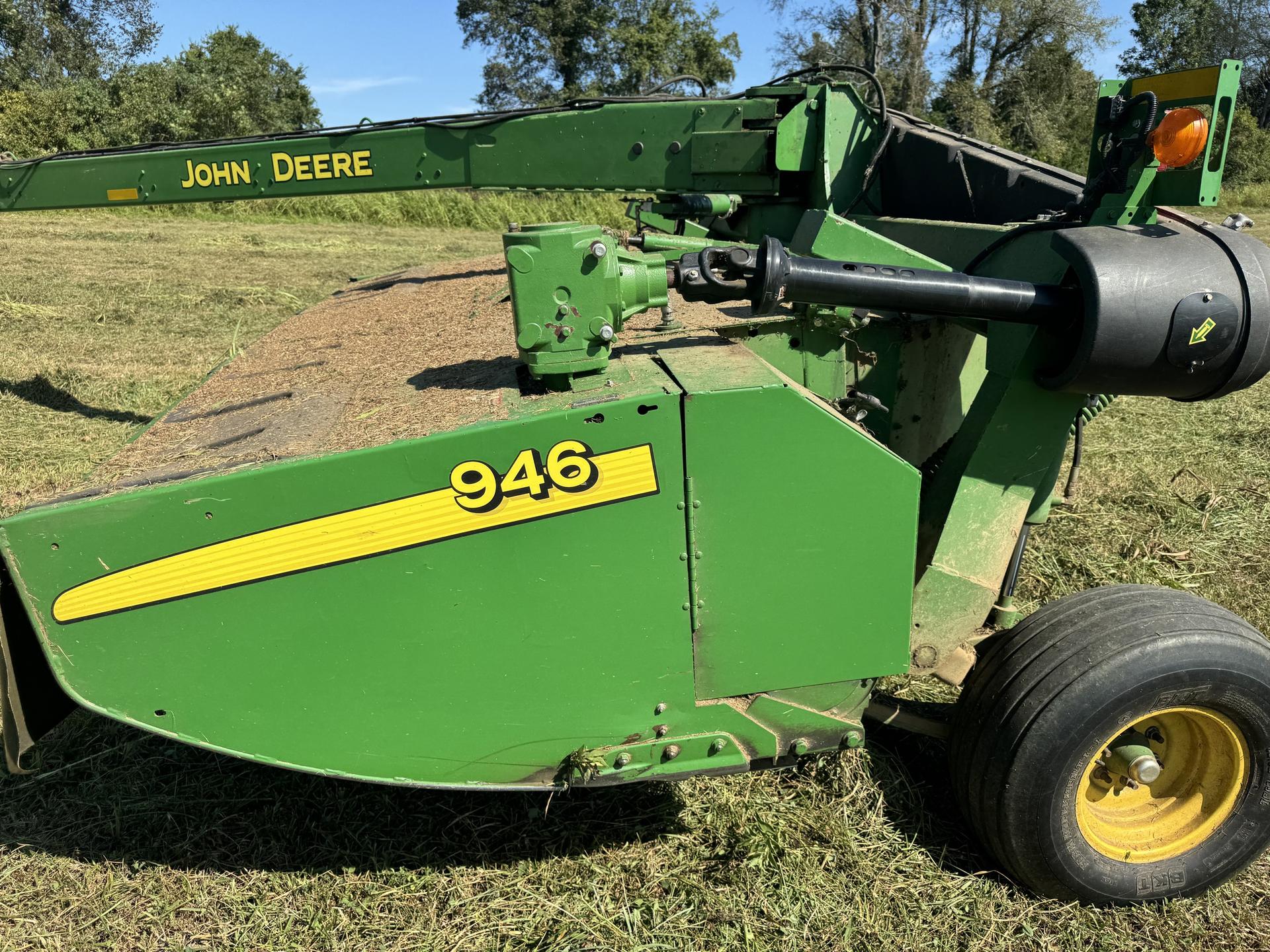 2018 John Deere 946 Image