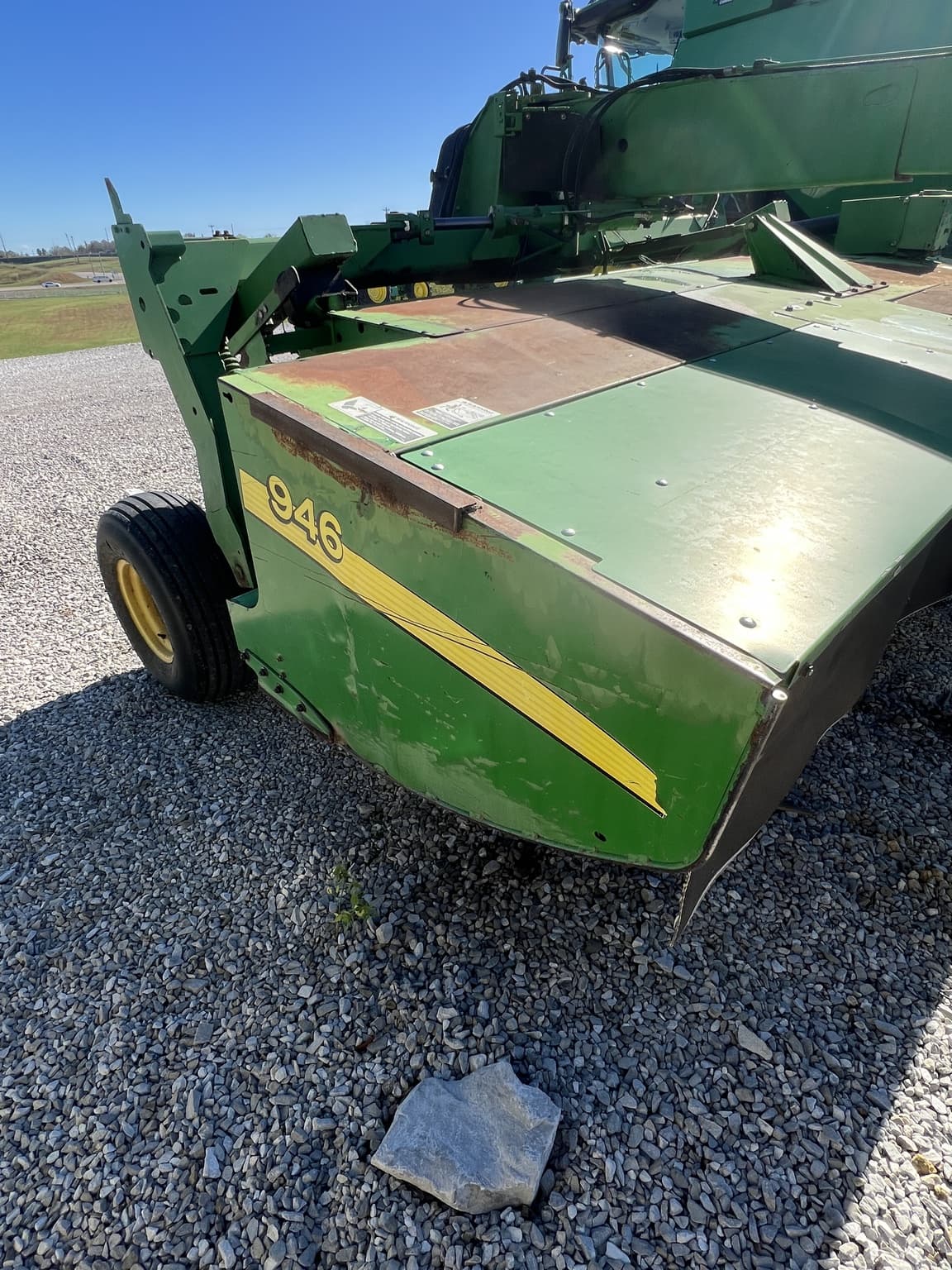 2005 John Deere 946