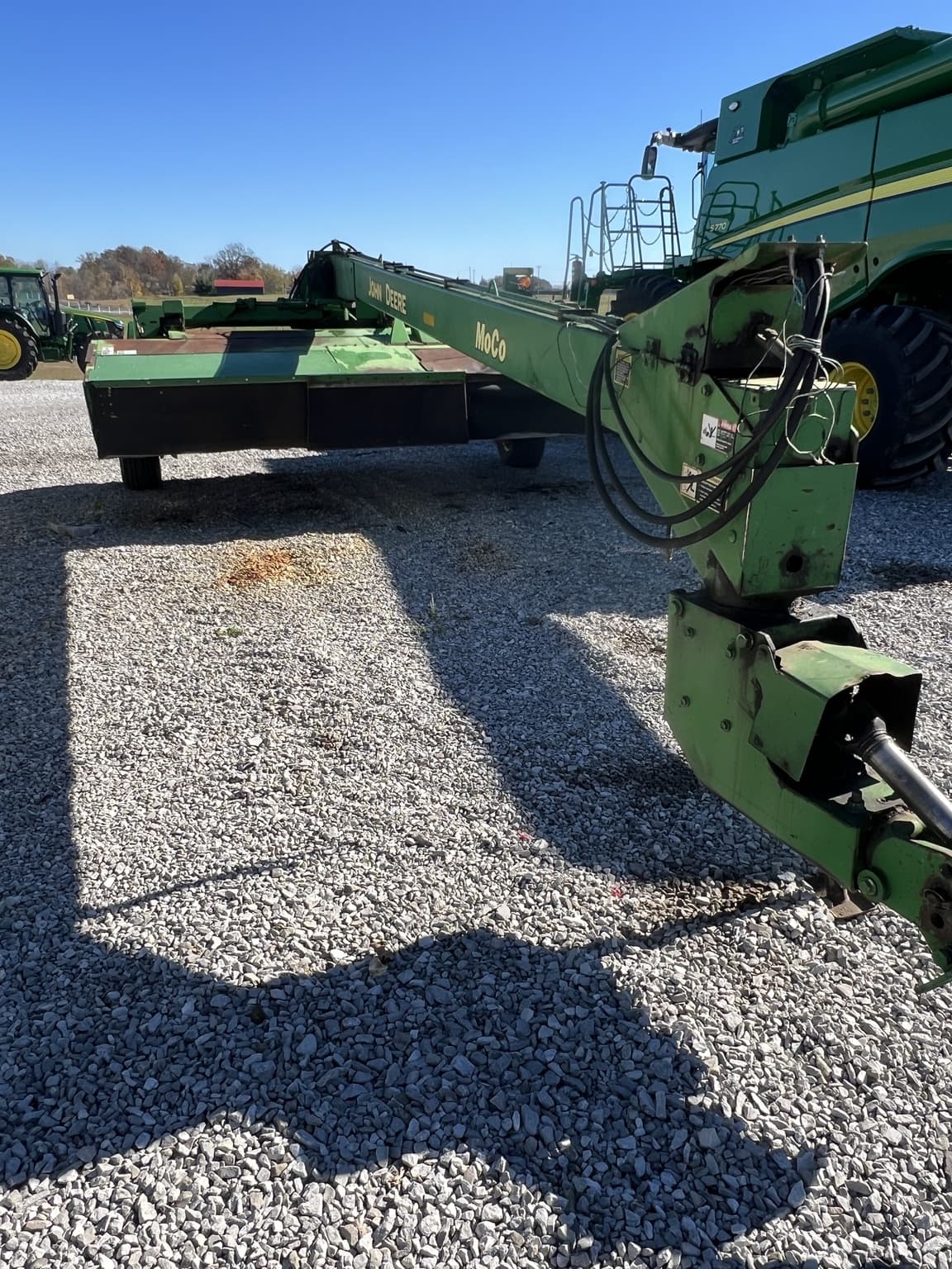 2005 John Deere 946