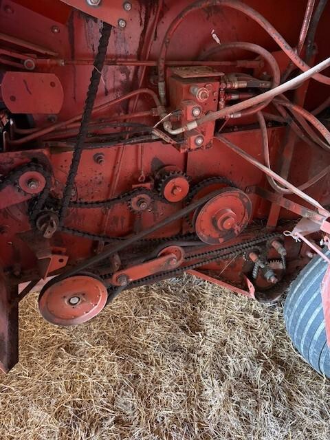 1997 Hesston 565T Image