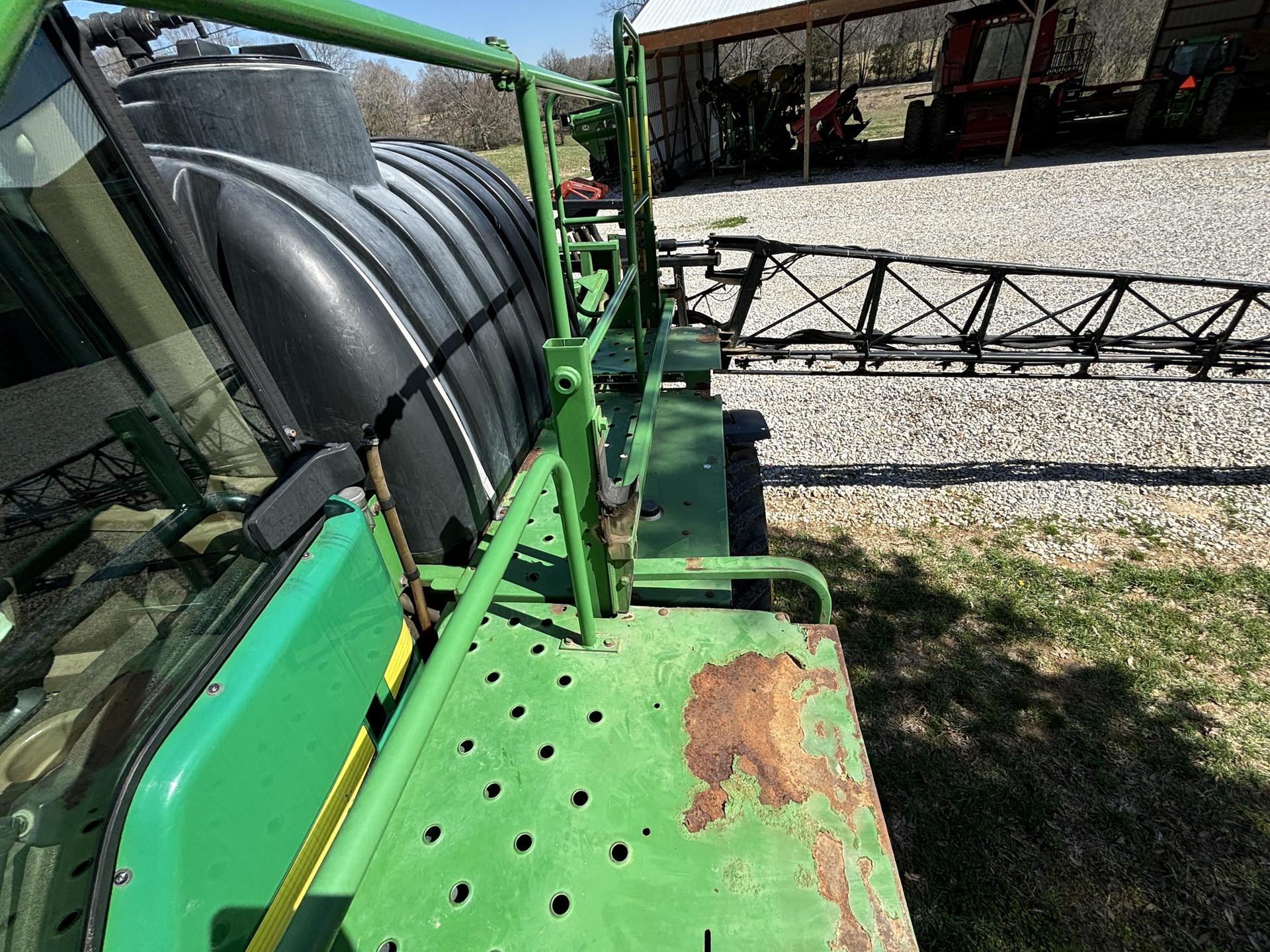 2010 John Deere 4730 Image