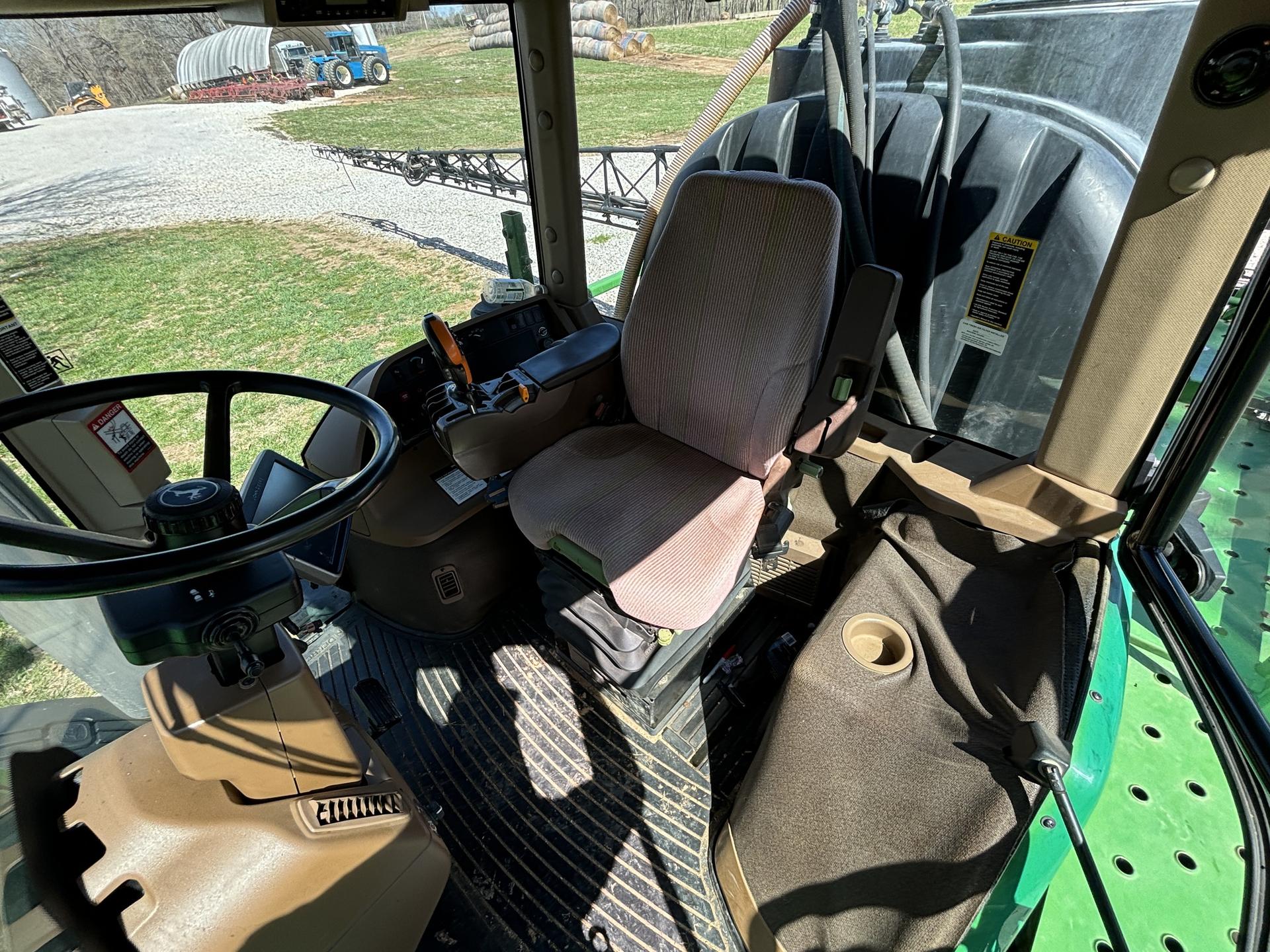 2010 John Deere 4730 Image