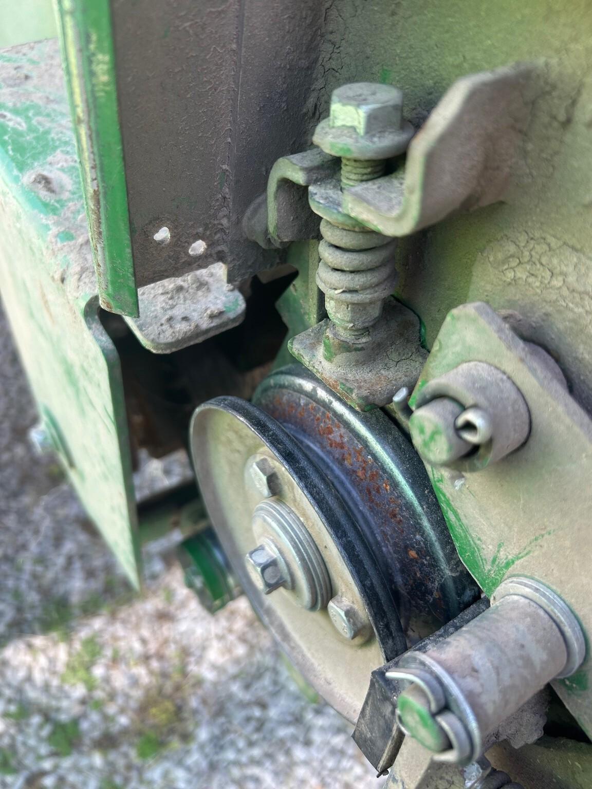 2016 John Deere 569 Std Image