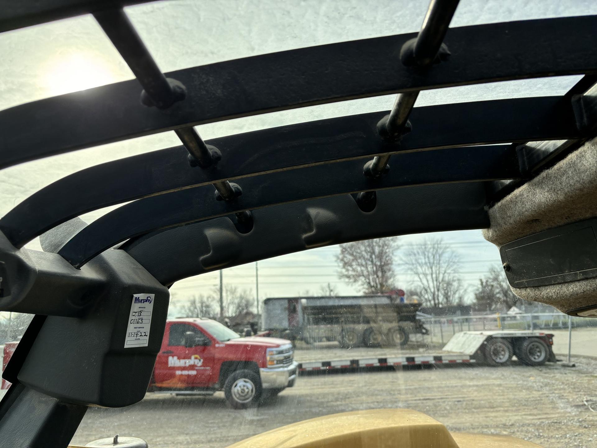 Caterpillar TH255 Image