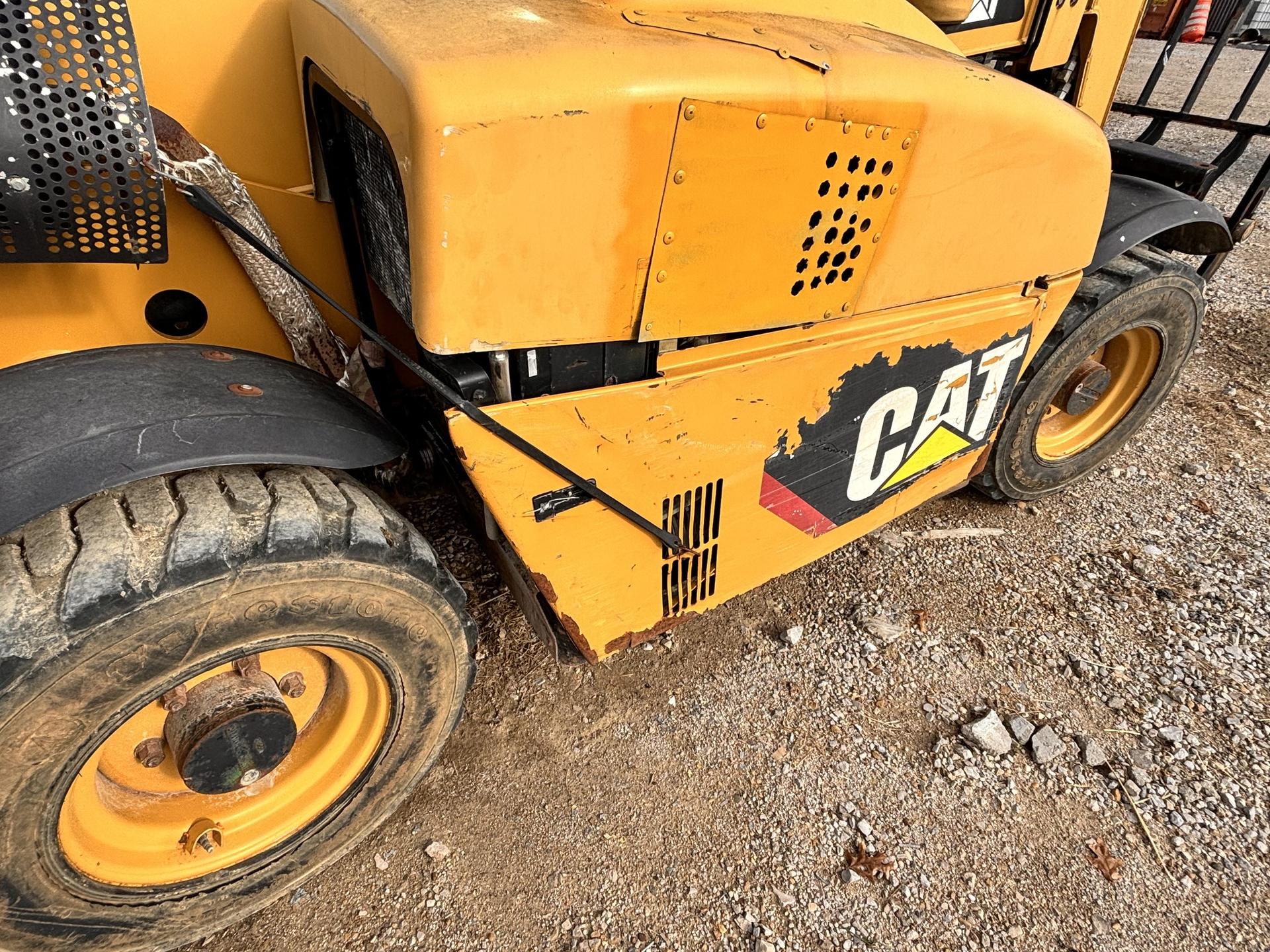 Caterpillar TH255 Image