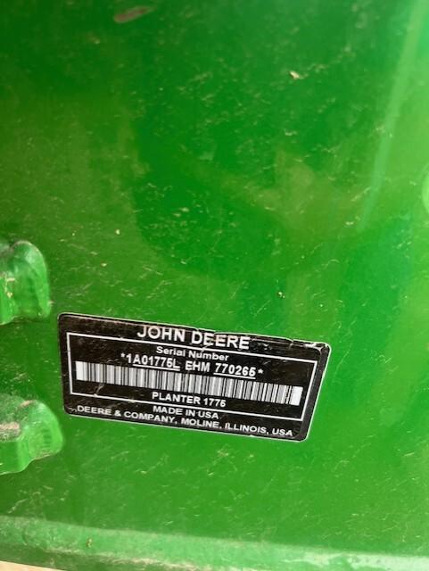 2017 John Deere 1775NT