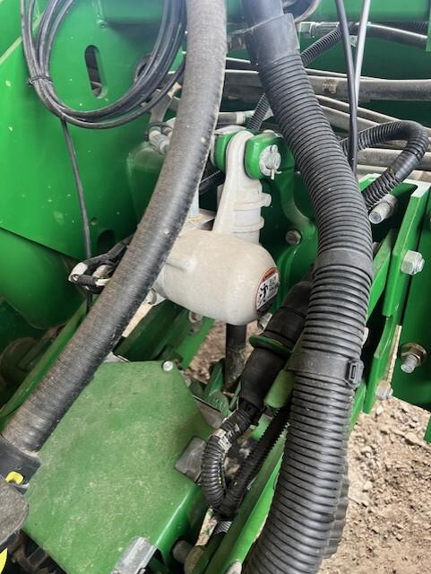 2017 John Deere 1775NT