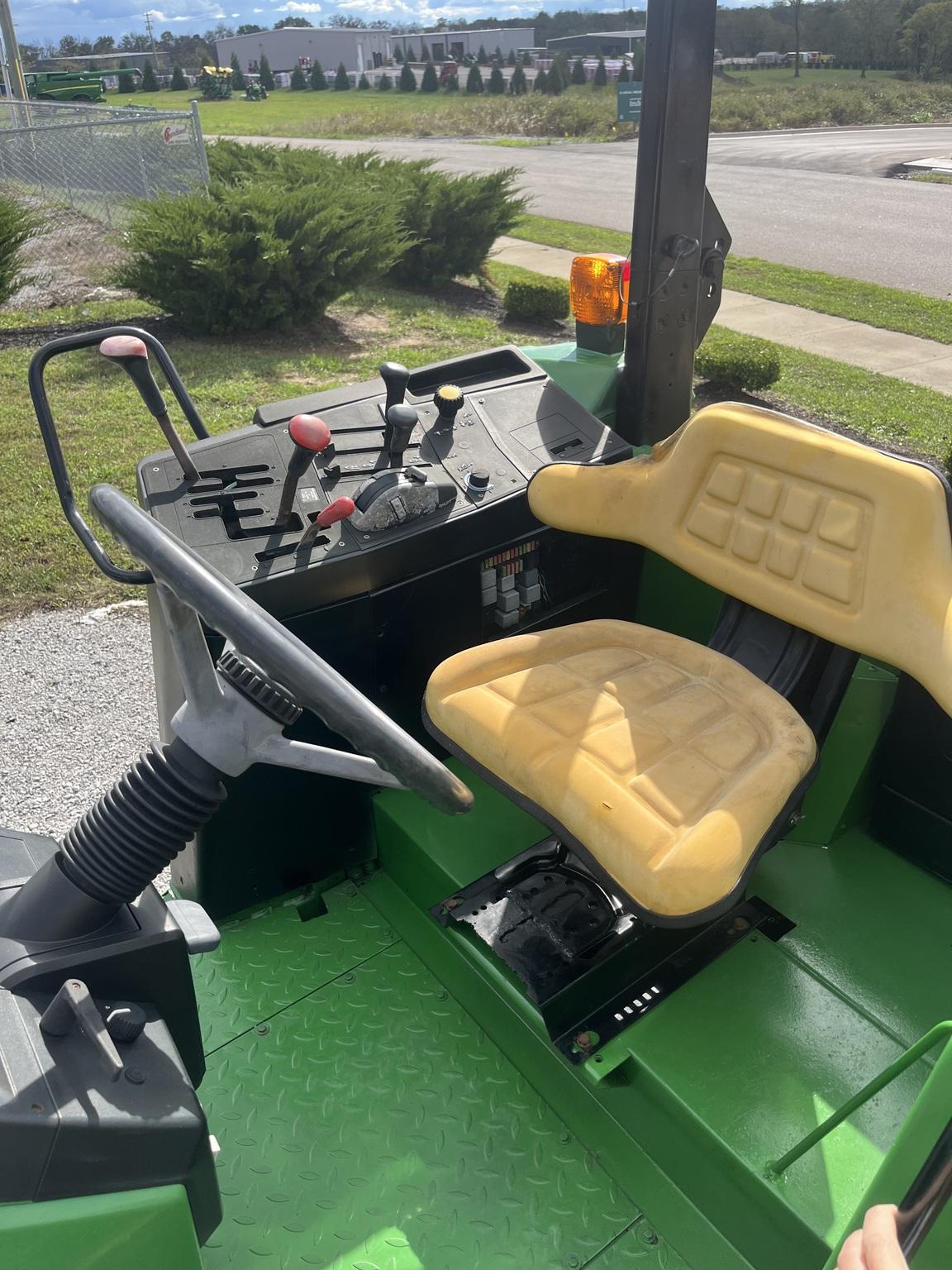 1995 John Deere 6300 Image