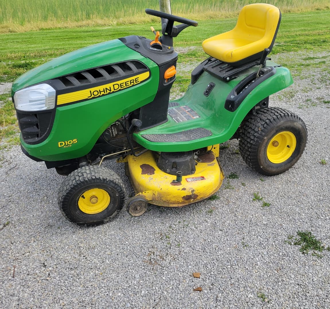 2013 John Deere D105 Image