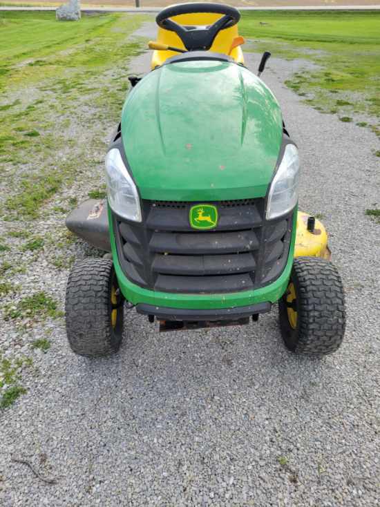 2013 John Deere D105 Image