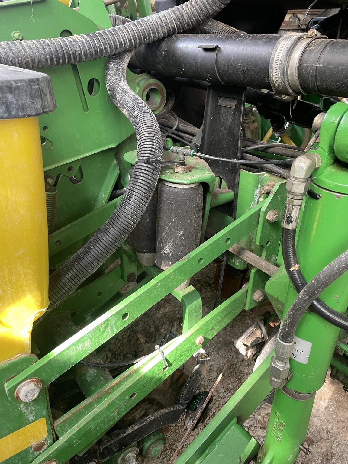 2001 John Deere 1760NT