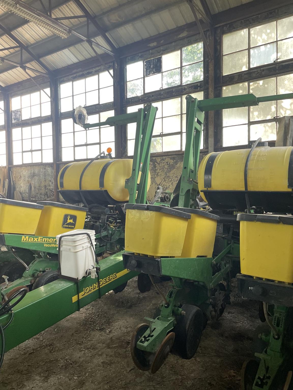 2001 John Deere 1760NT