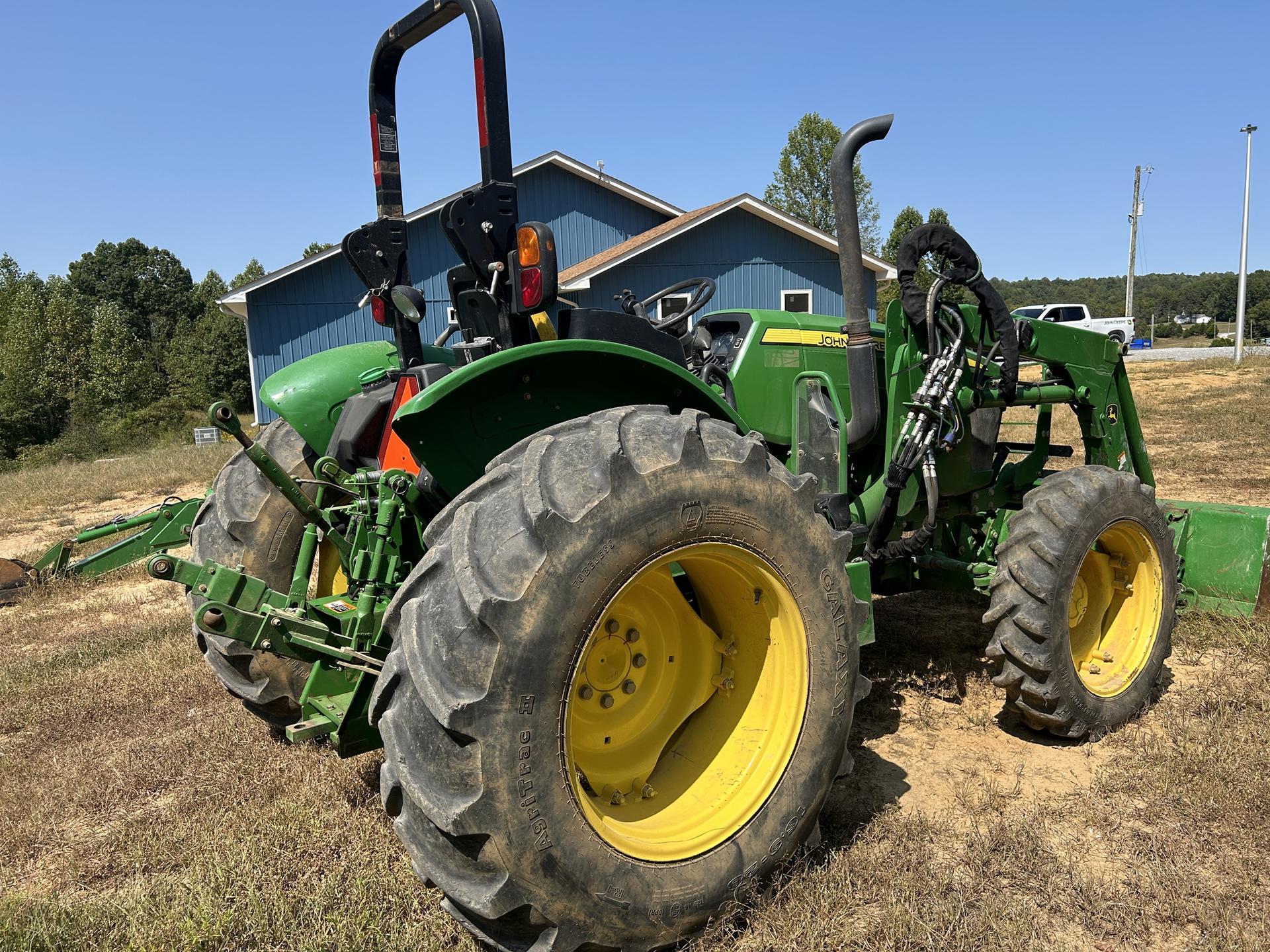 2019 John Deere 5065E