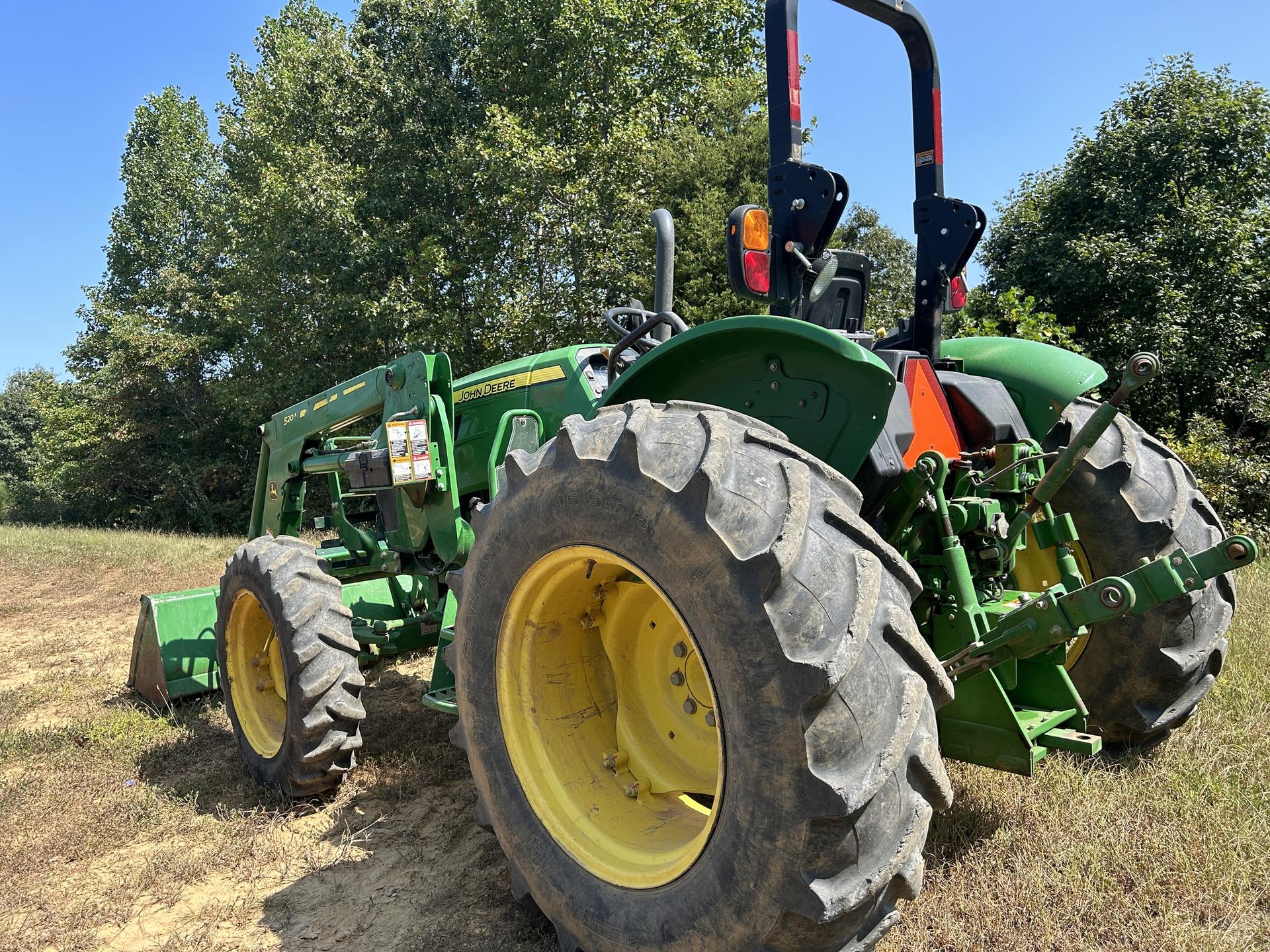 2019 John Deere 5065E