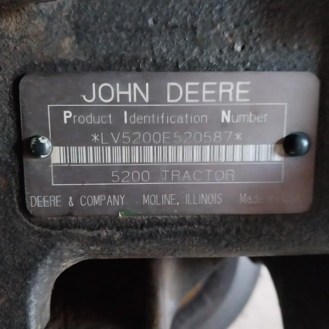 1996 John Deere 5200