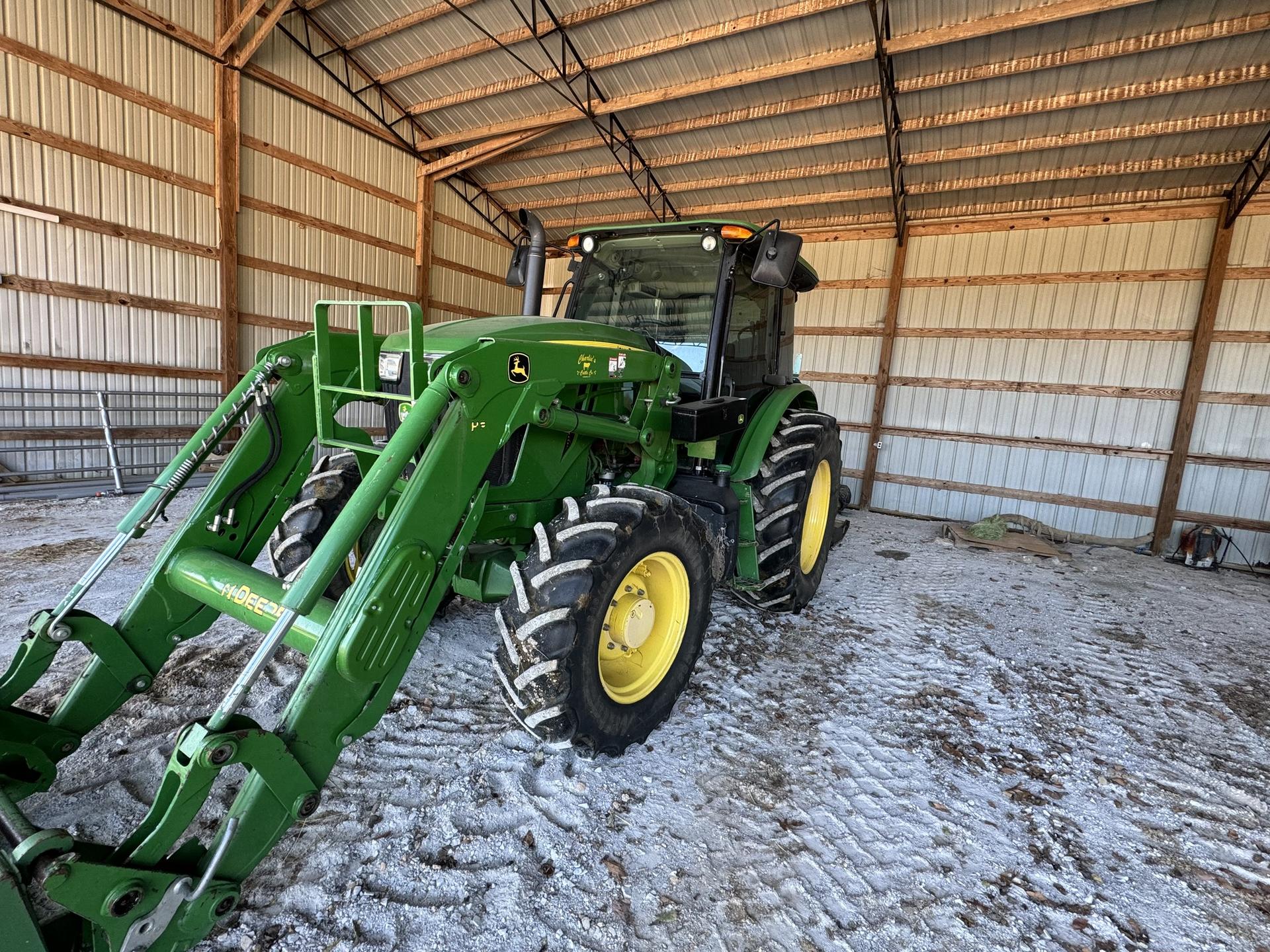 2023 John Deere 6105E Cab Image