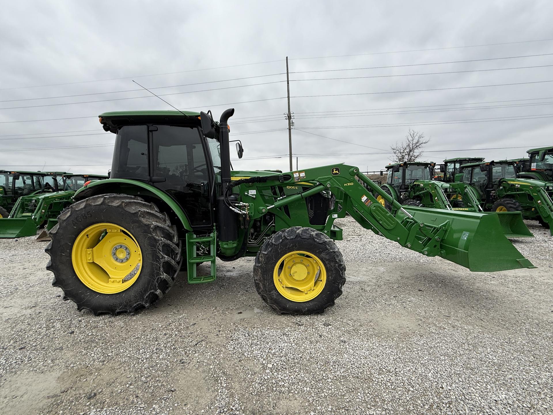 2023 John Deere 6105E Cab Image