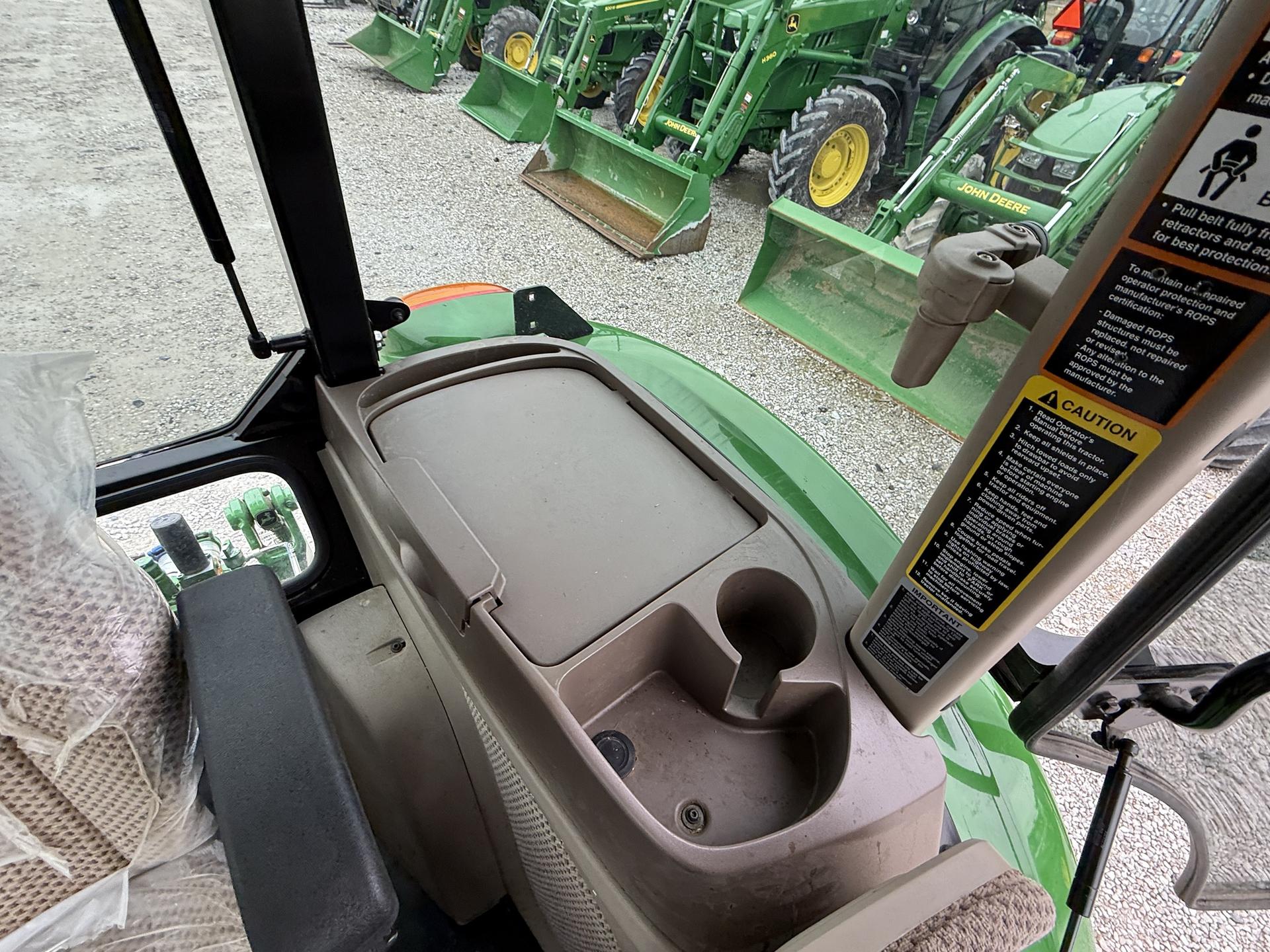 2023 John Deere 6105E Cab Image