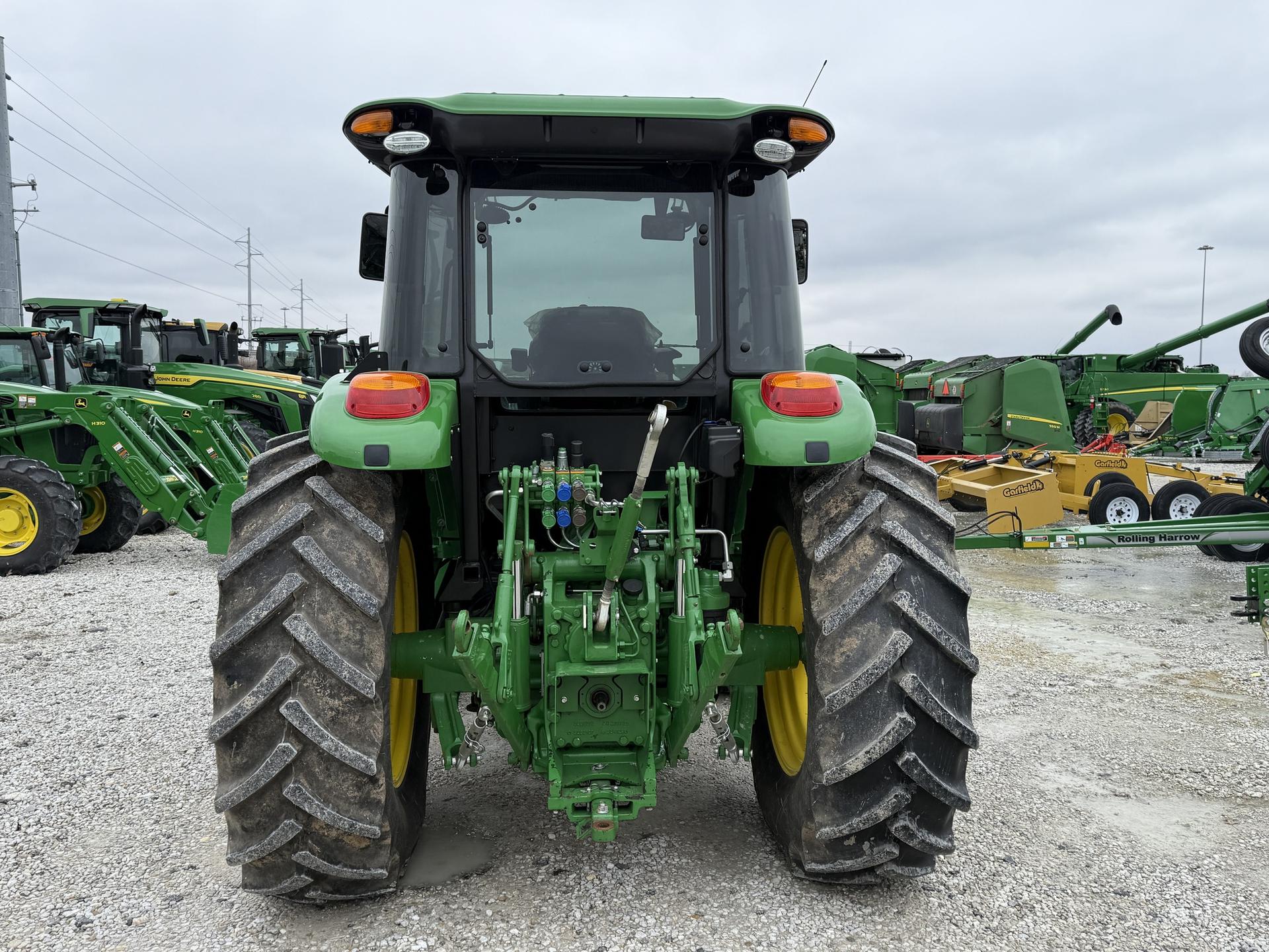 2023 John Deere 6105E Cab Image