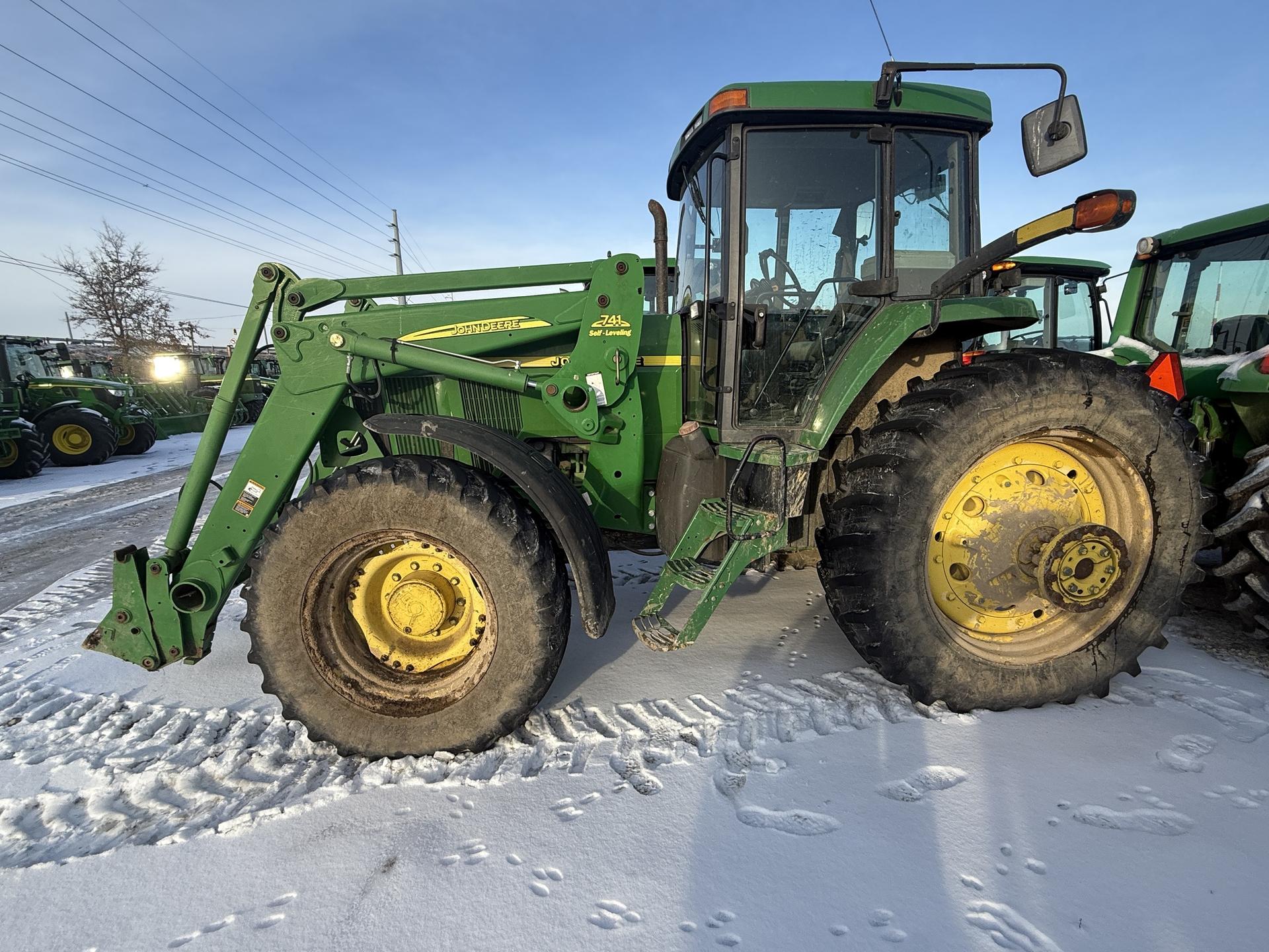 2003 John Deere 7810 Image