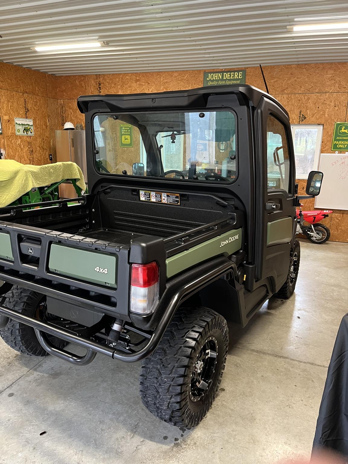 2022 John Deere XUV 835R Image