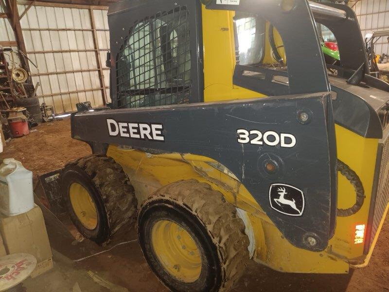 2013 John Deere 320D Image