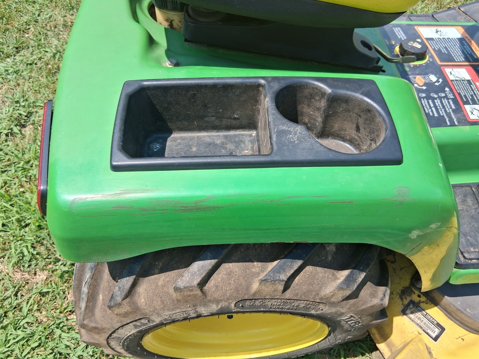 2001 John Deere GX335 Image