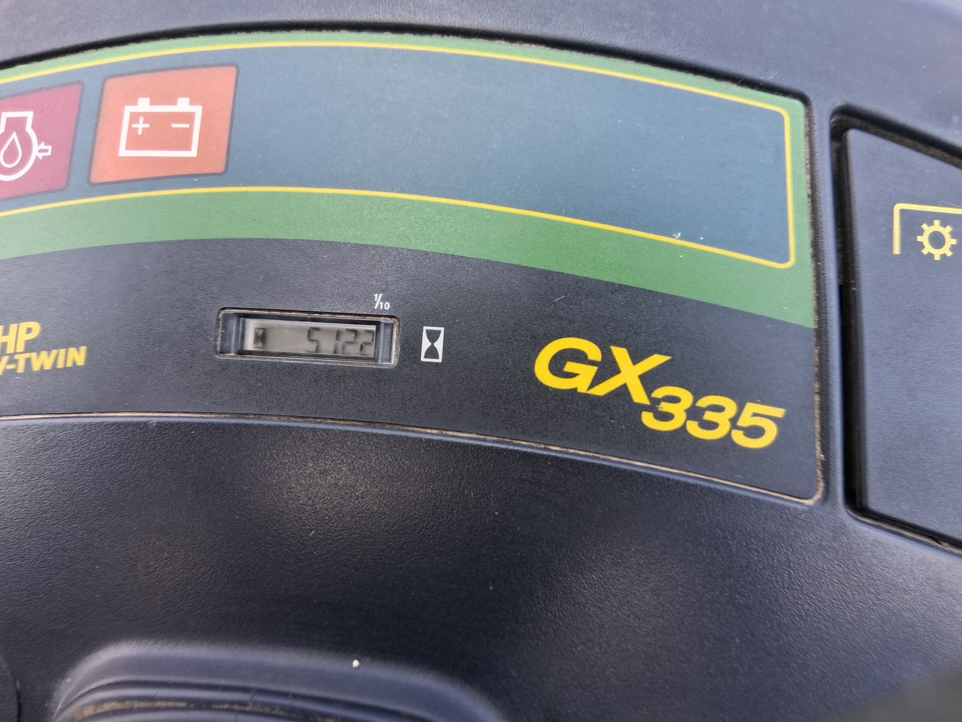 2001 John Deere GX335 Image