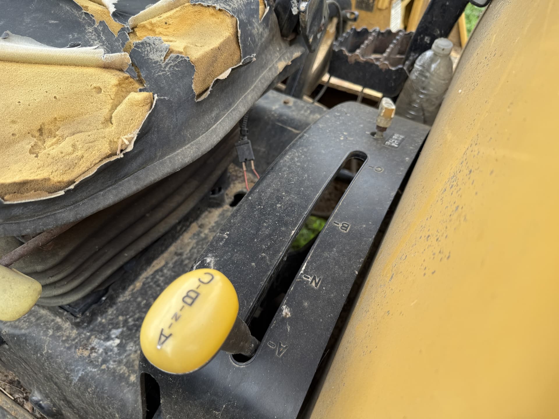 2005 John Deere 110TLB Image
