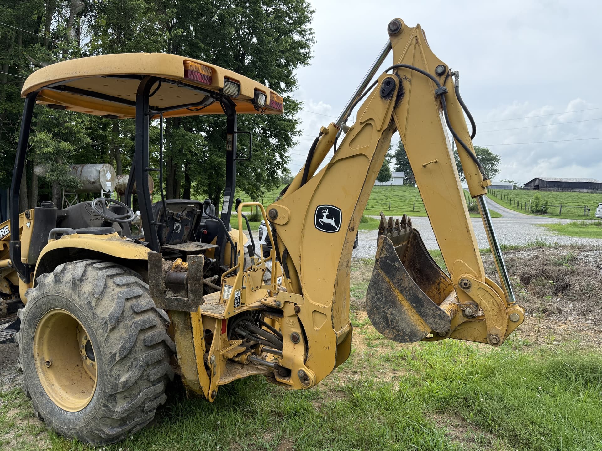 2005 John Deere 110TLB Image
