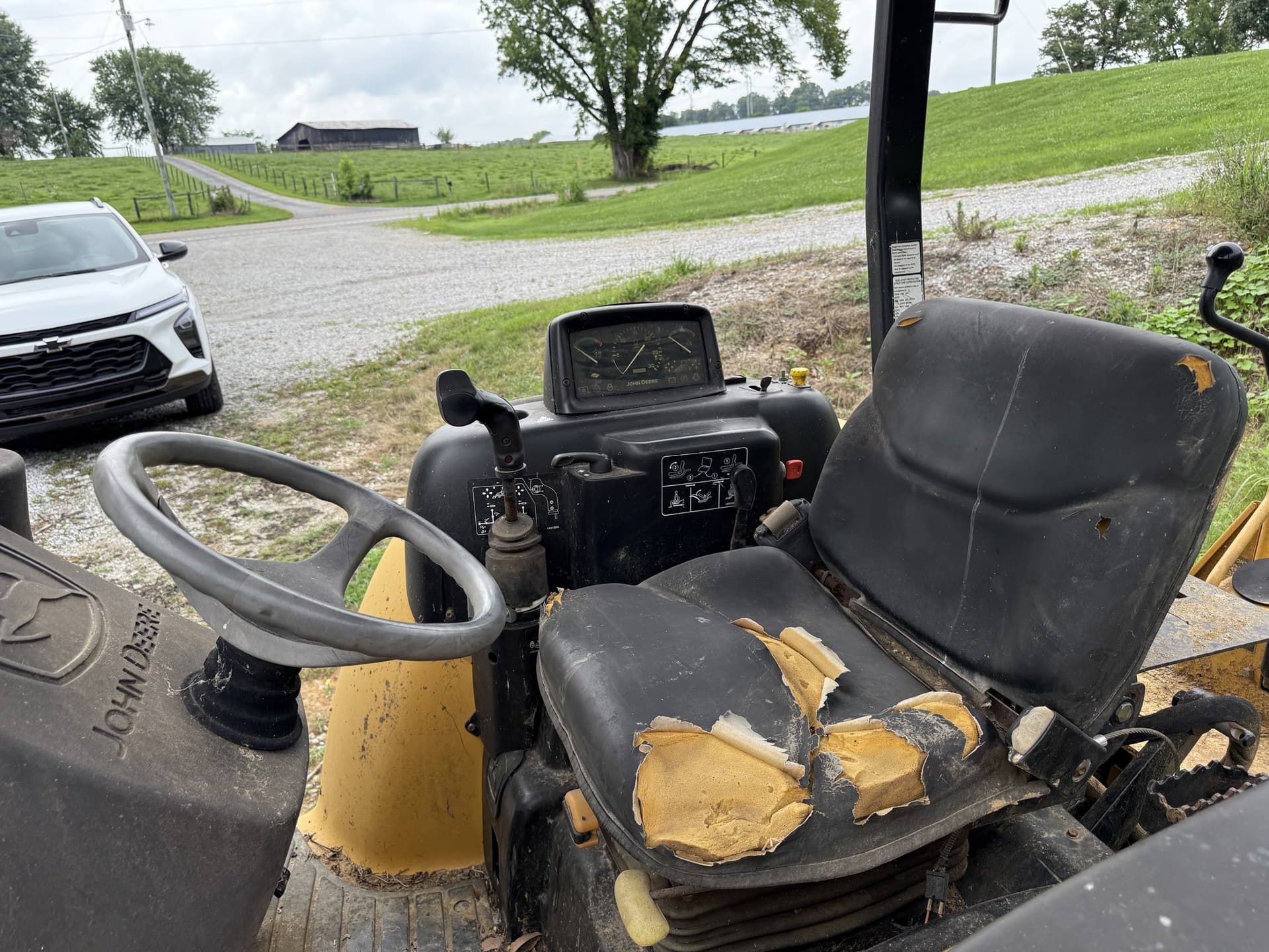 2005 John Deere 110TLB Image