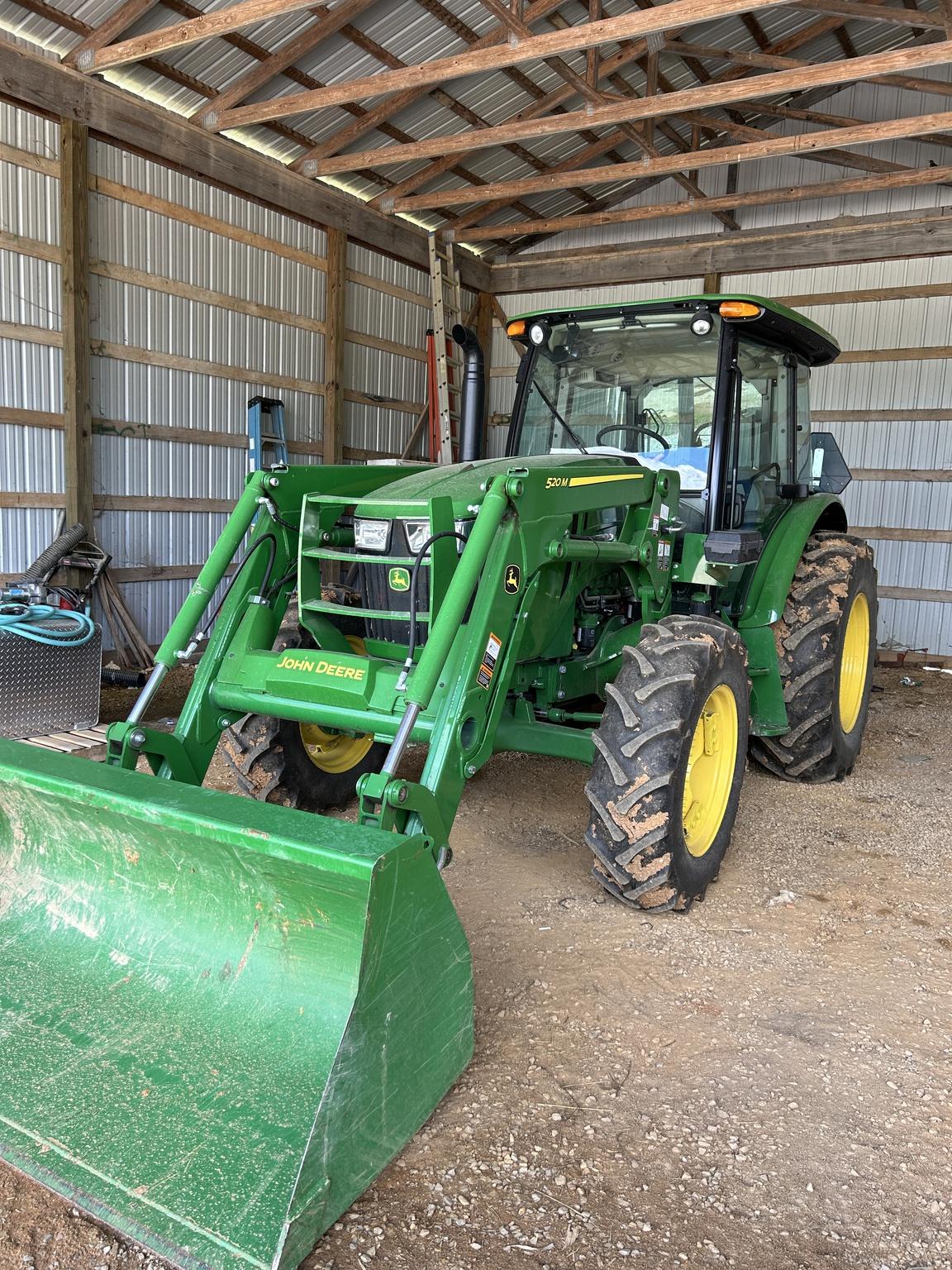 2022 John Deere 5100E Image