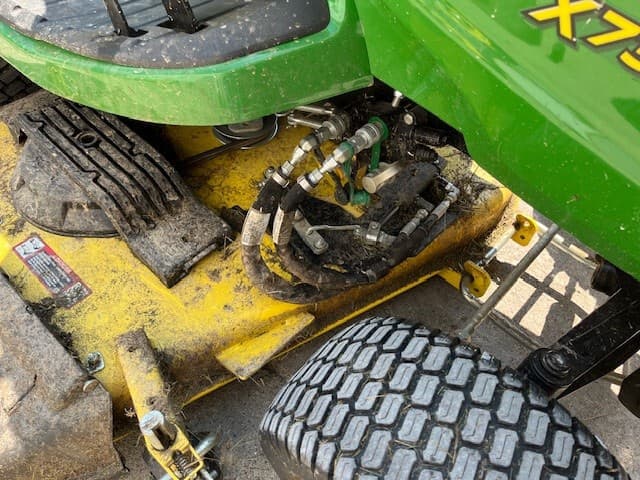 2023 John Deere X730 Image