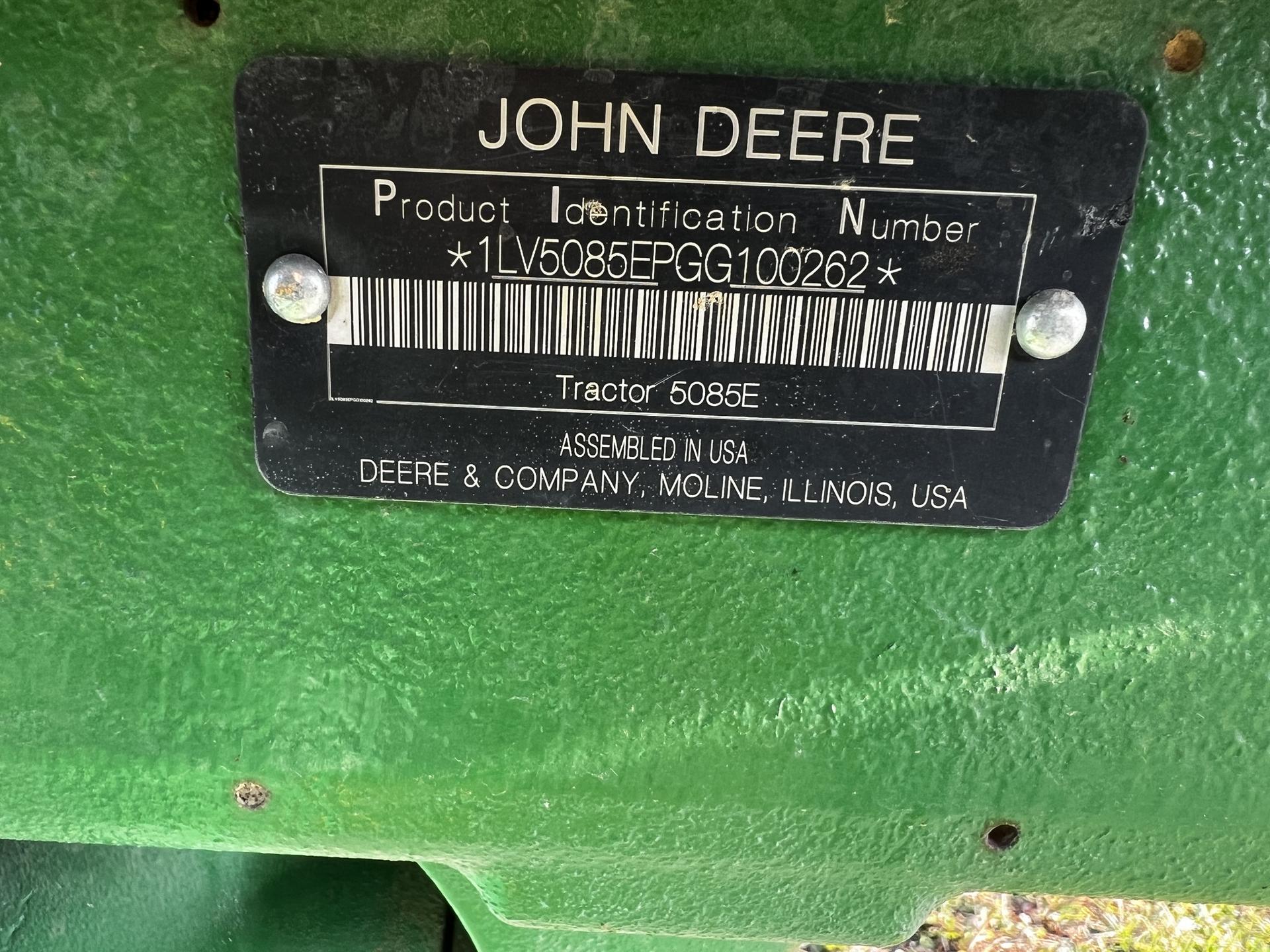2016 John Deere 5085E