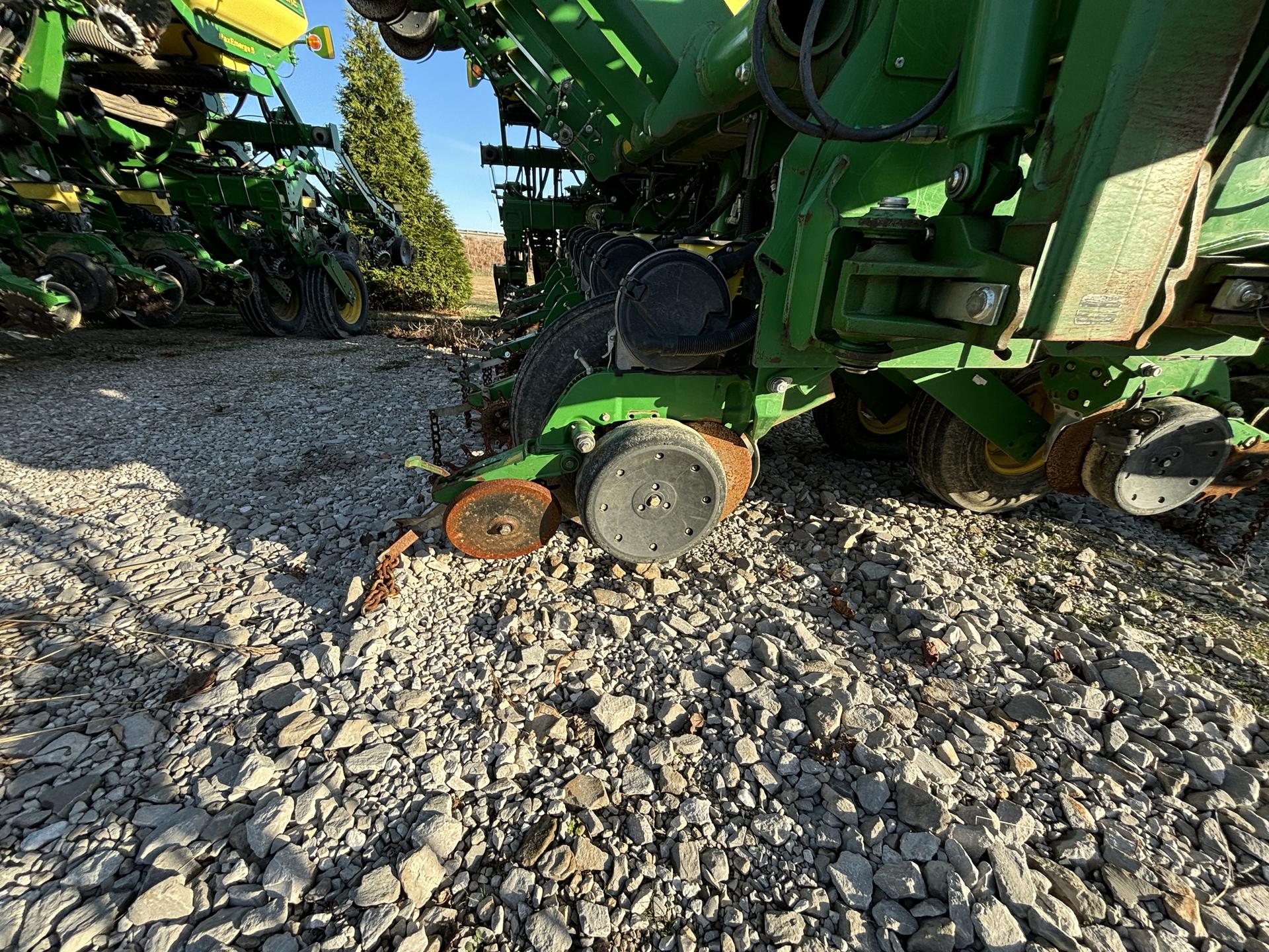 2014 John Deere 1790 Image