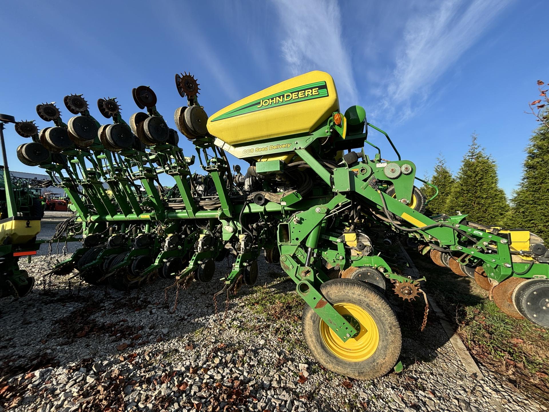 2014 John Deere 1790 Image